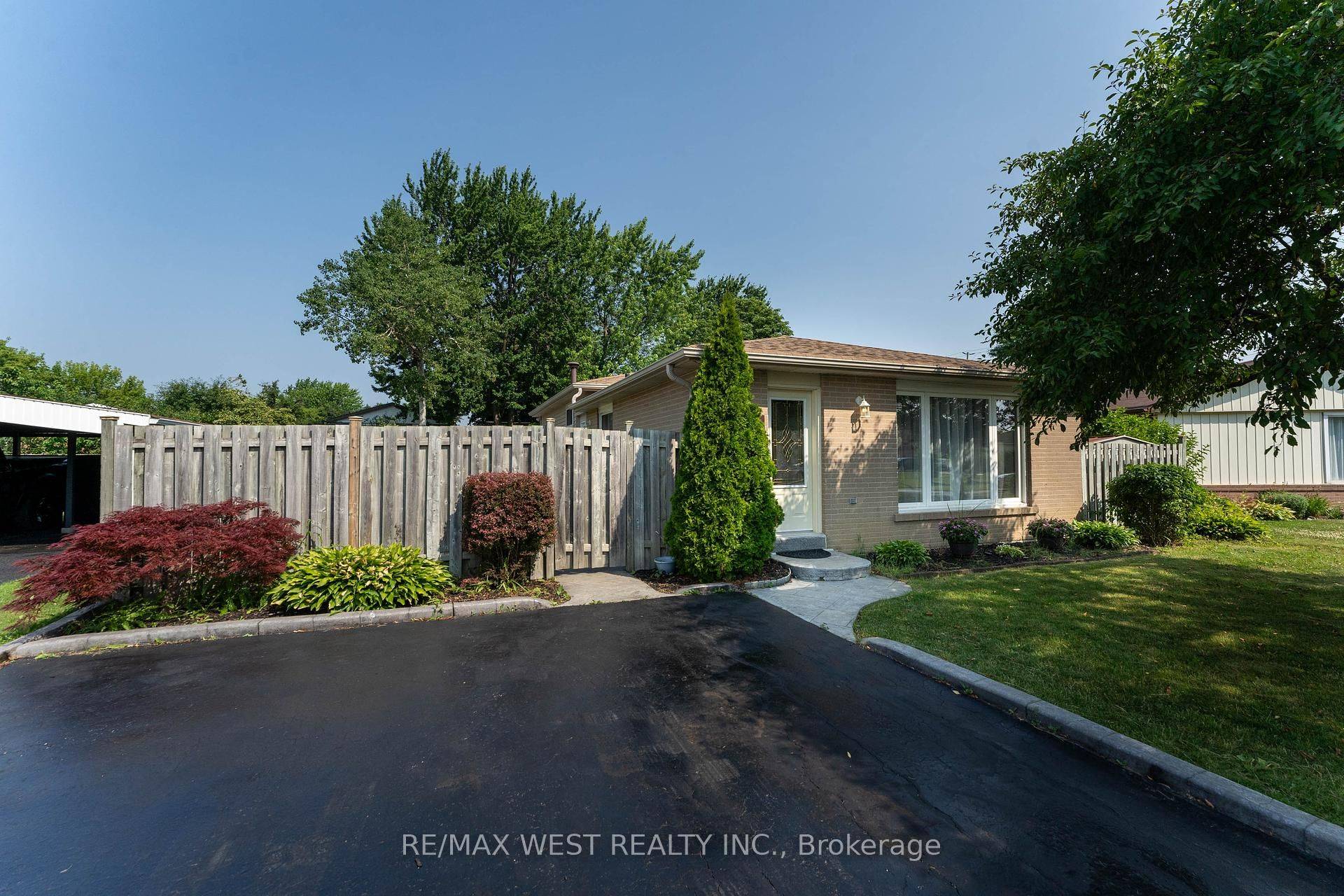 Brampton, ON L6T 3P8,44 Fidelia CRES