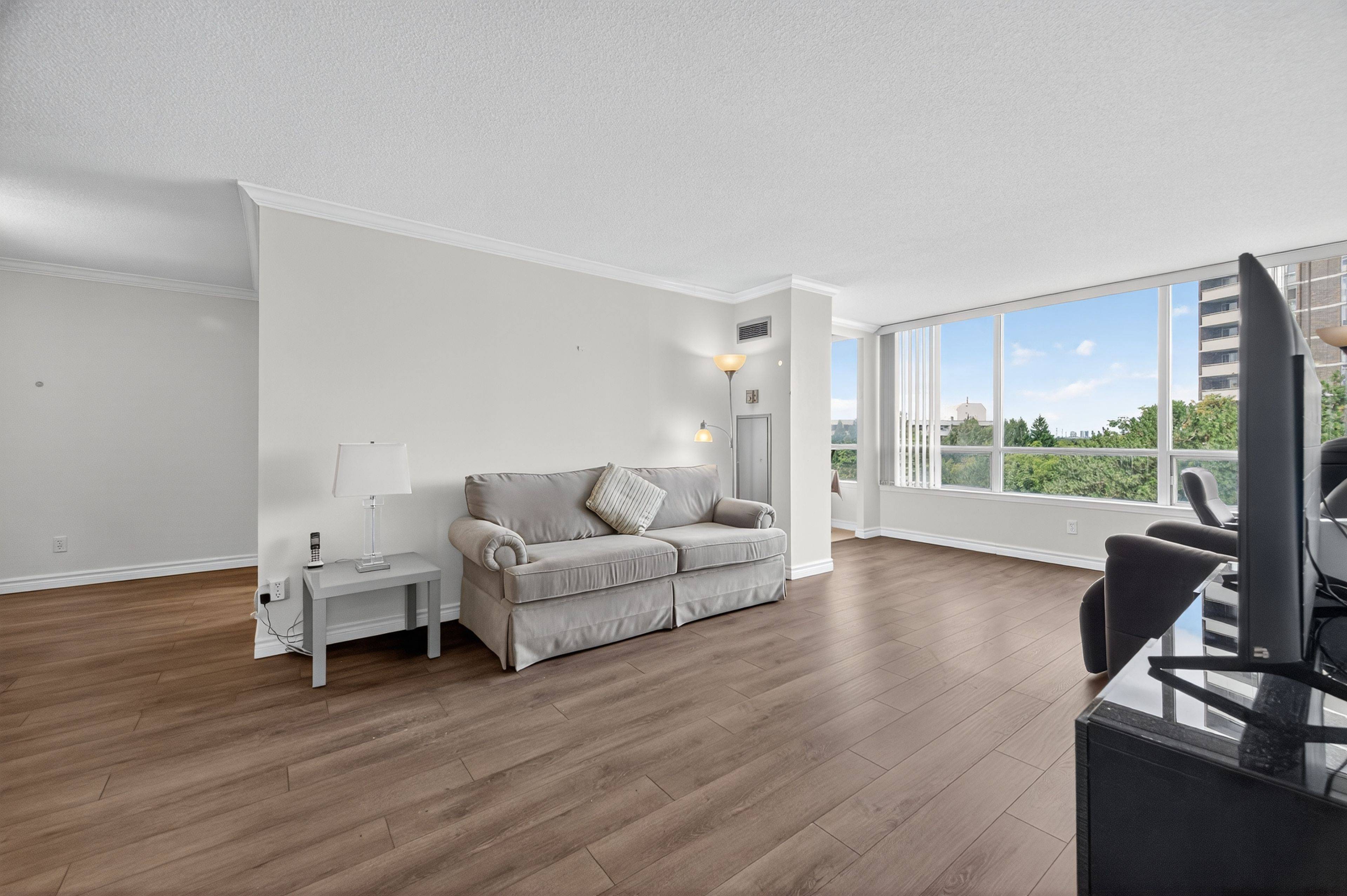 Toronto C07, ON M2R 3W5,1101 Steeles AVE W #602