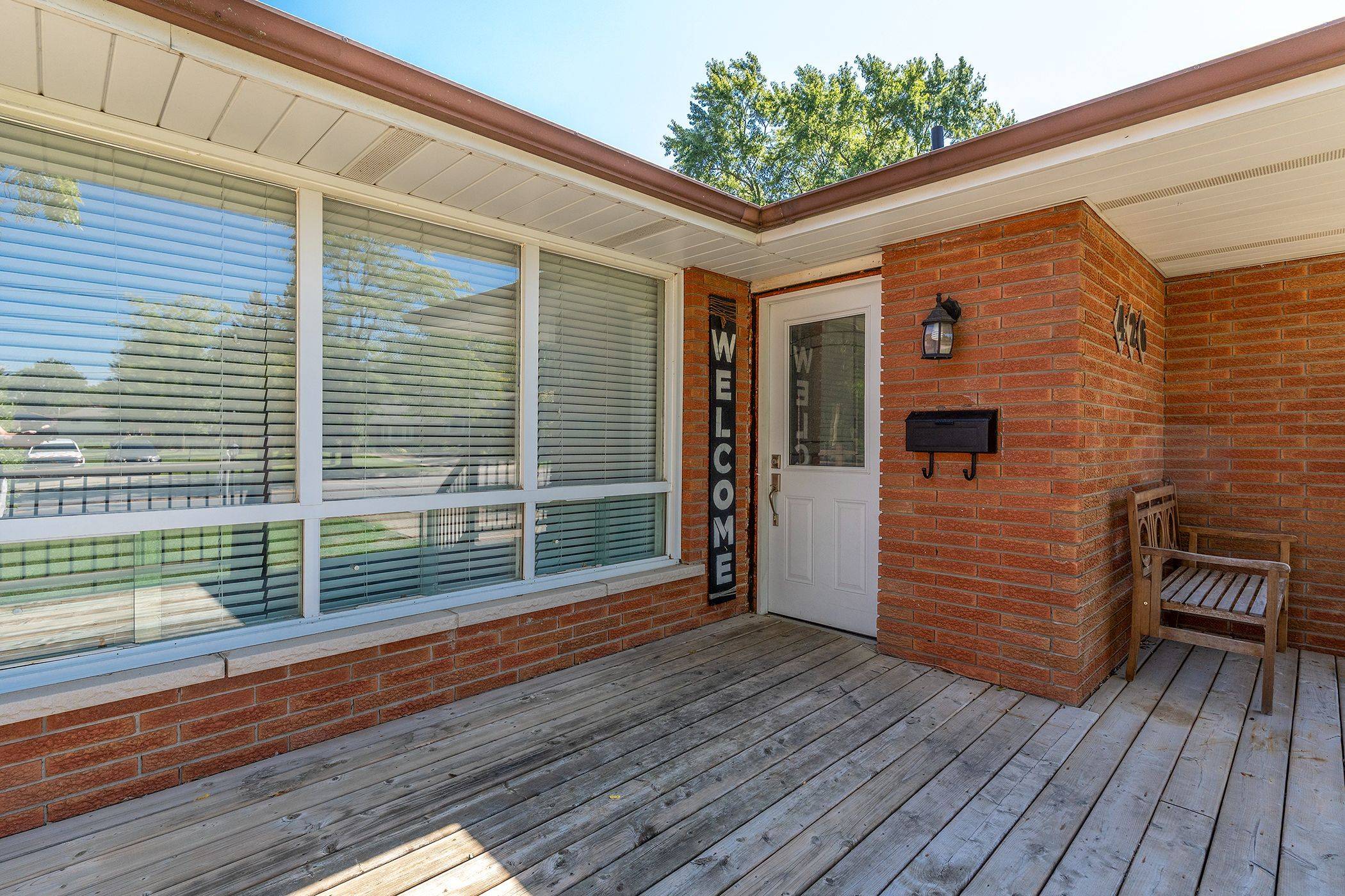 Welland, ON L3C 3B3,426 Clare AVE