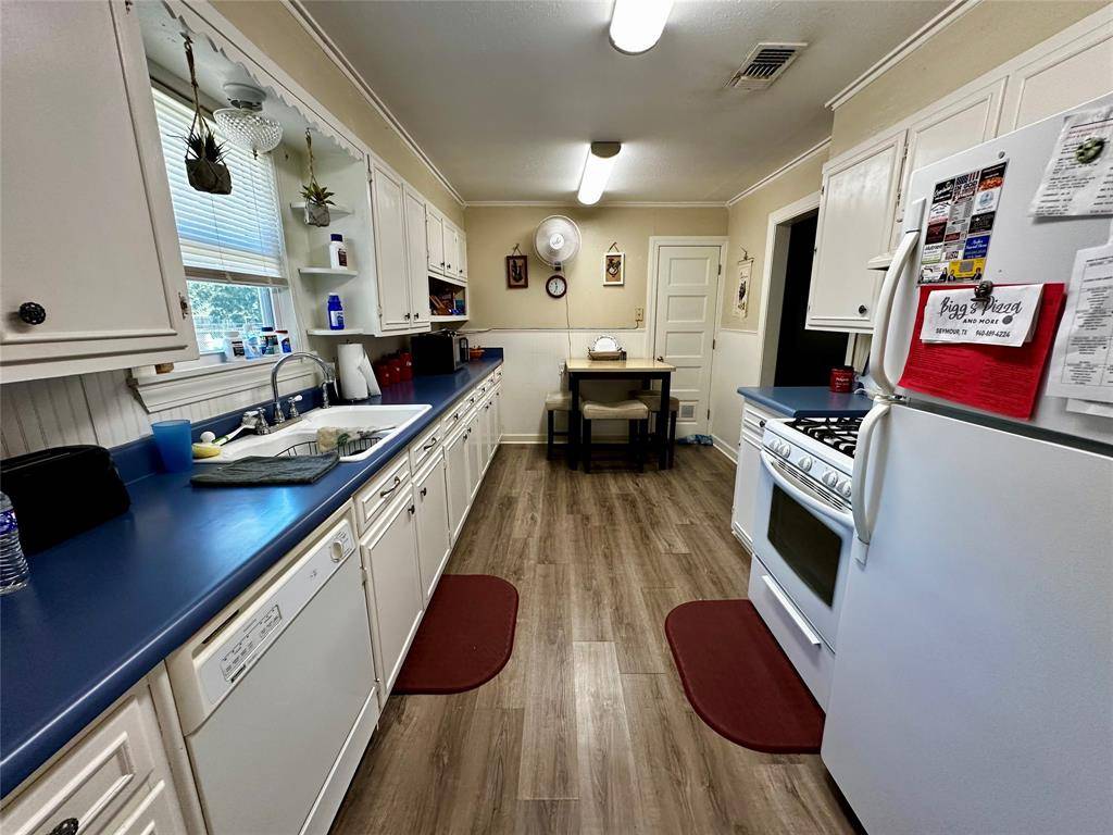 Seymour, TX 76380,506 W Reiman Street