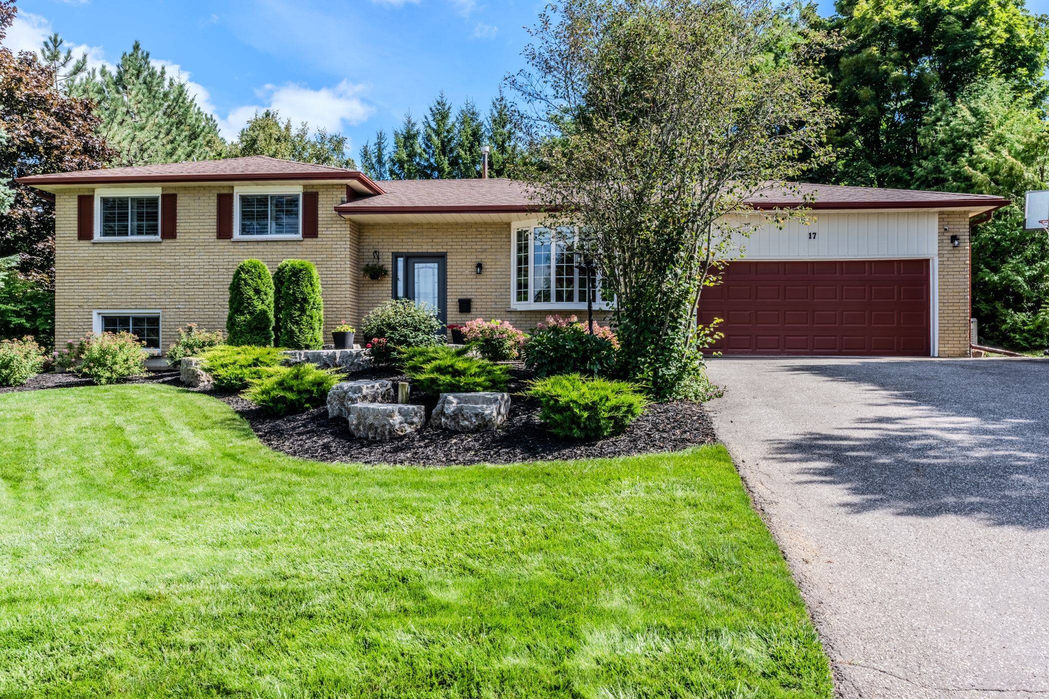 Erin, ON N0B 1T0,17 William Rex CRES