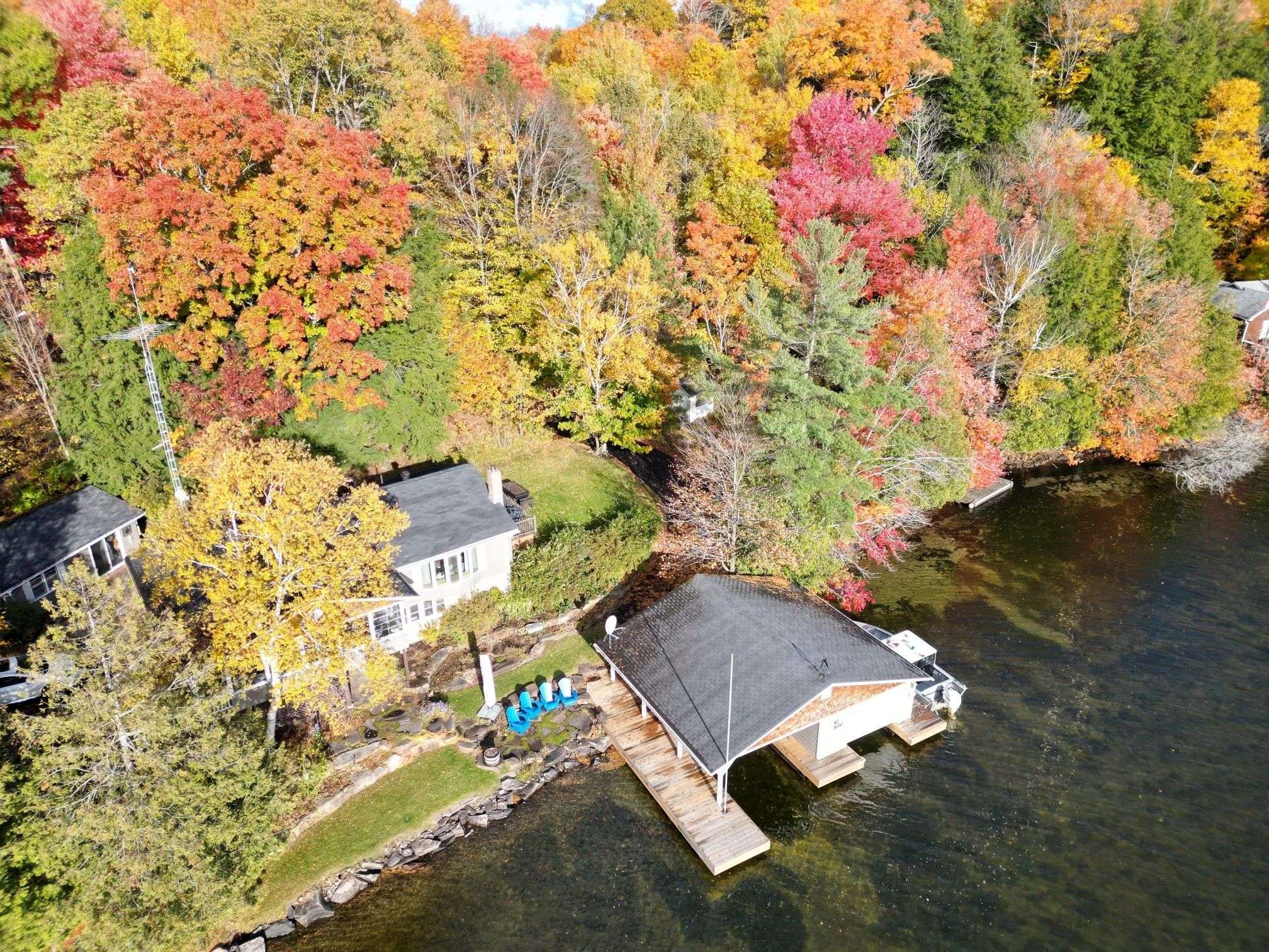 Muskoka Lakes, ON P0B 1J0,1027 Old Bridge RD #4