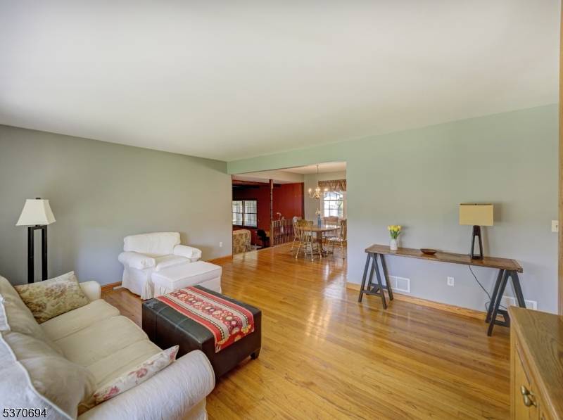 Raritan Twp., NJ 08822,4 Estella Dr