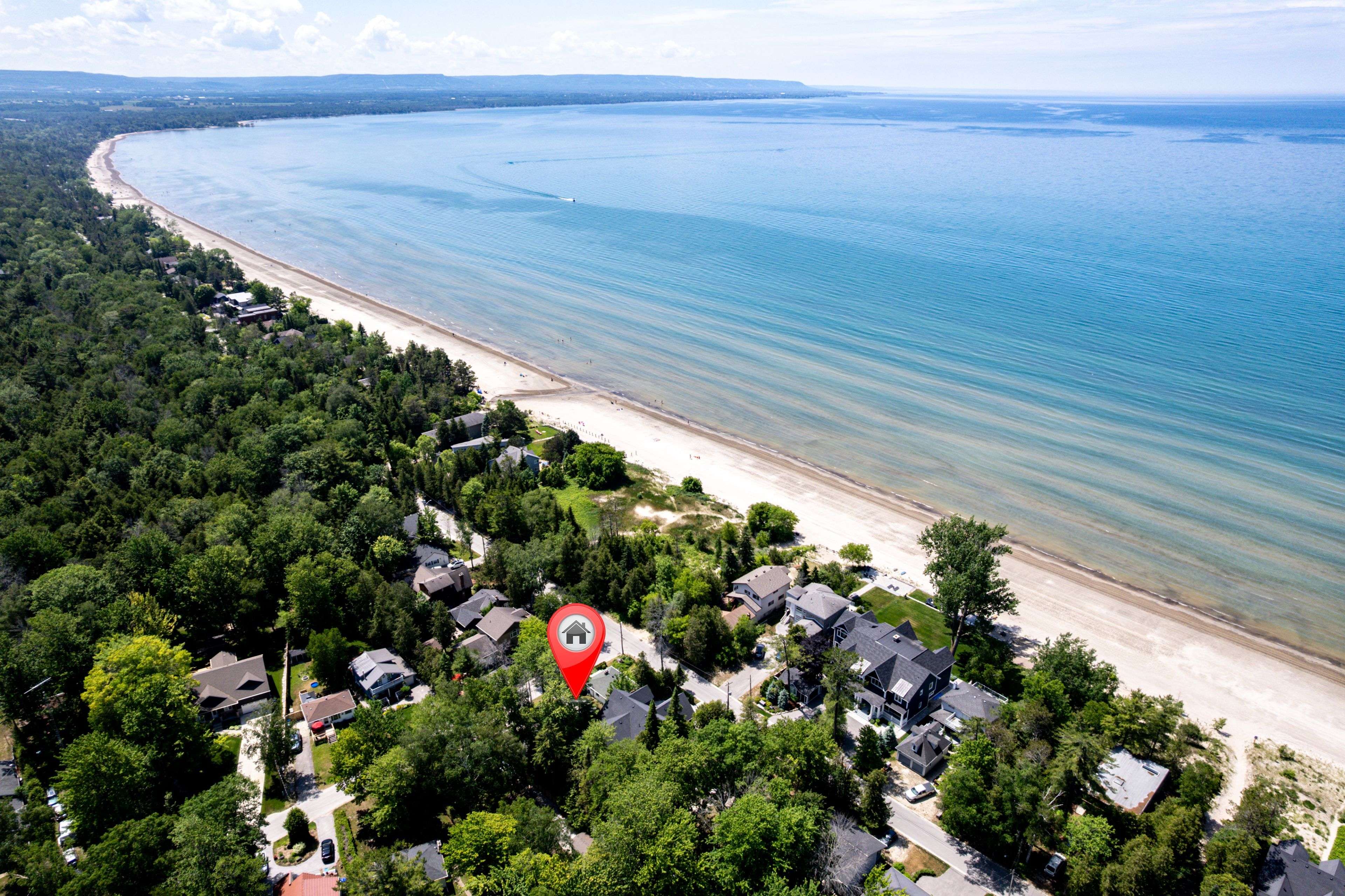 Wasaga Beach, ON L9Z 1Z8,1105 Shore LN