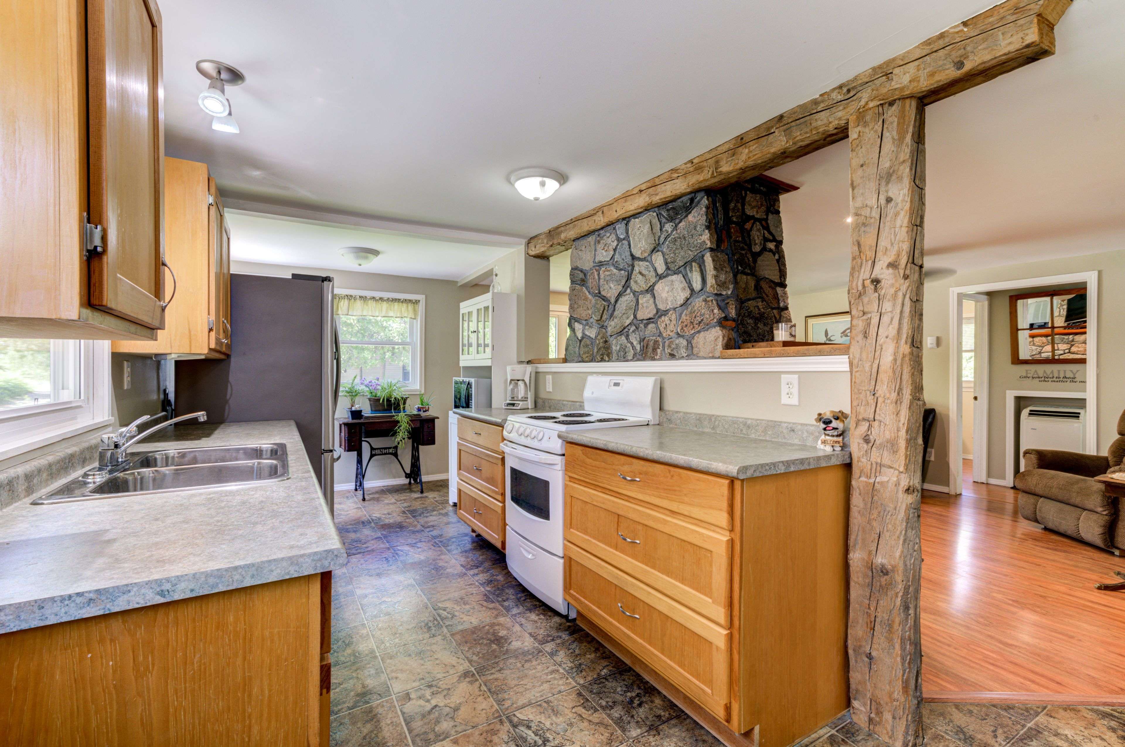 Wasaga Beach, ON L9Z 1Z8,1105 Shore LN