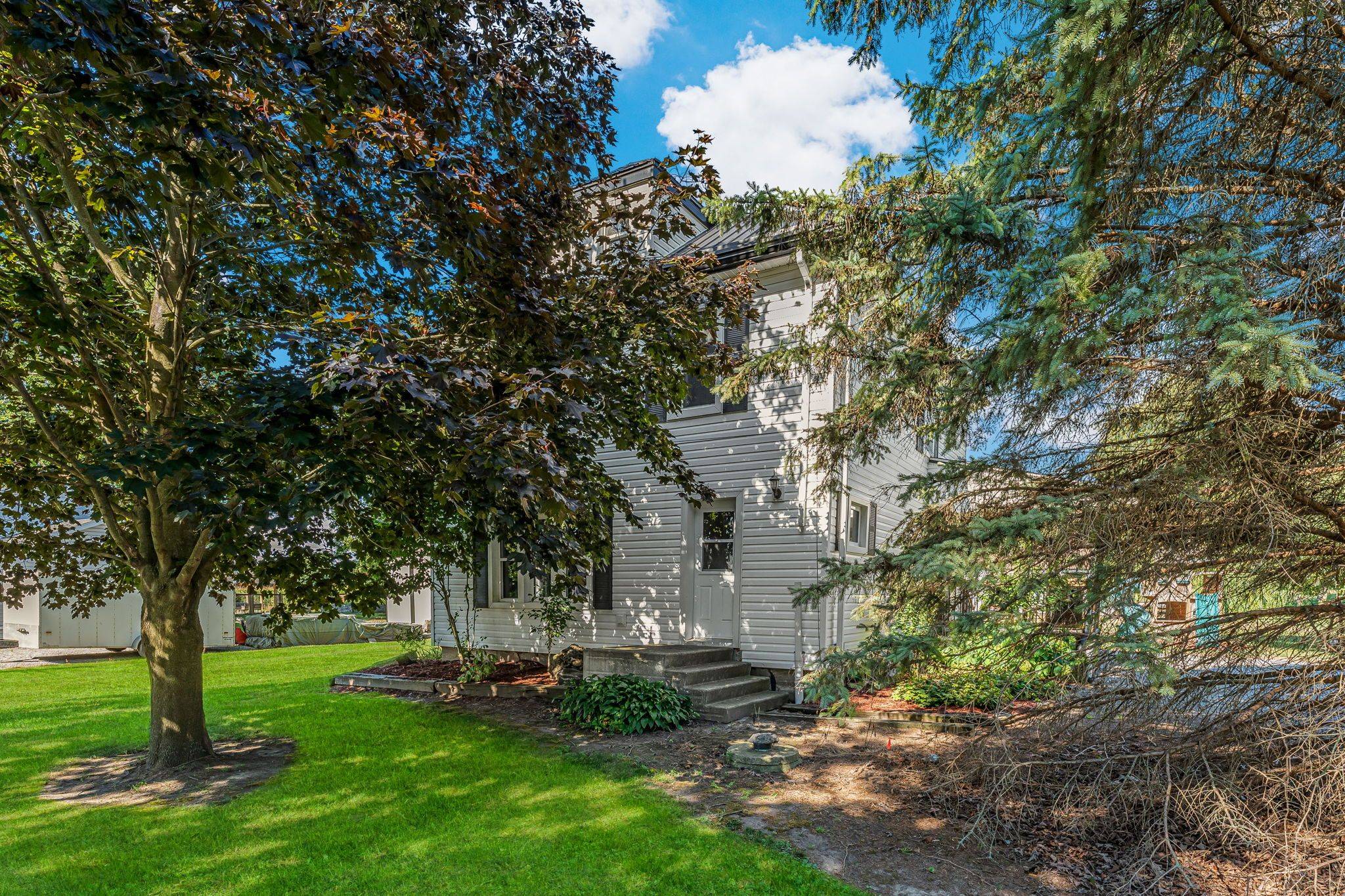 Haldimand, ON N1A 2W2,398 Diltz RD