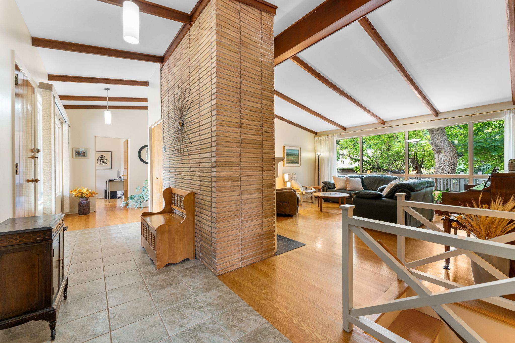 Dows Lake - Civic Hospital And Area, ON K1Y 3V2,116 Sherwood DR