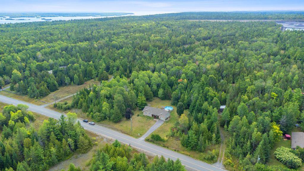 Mcnab/braeside, ON K0A 1G0,299 Golf Club RD