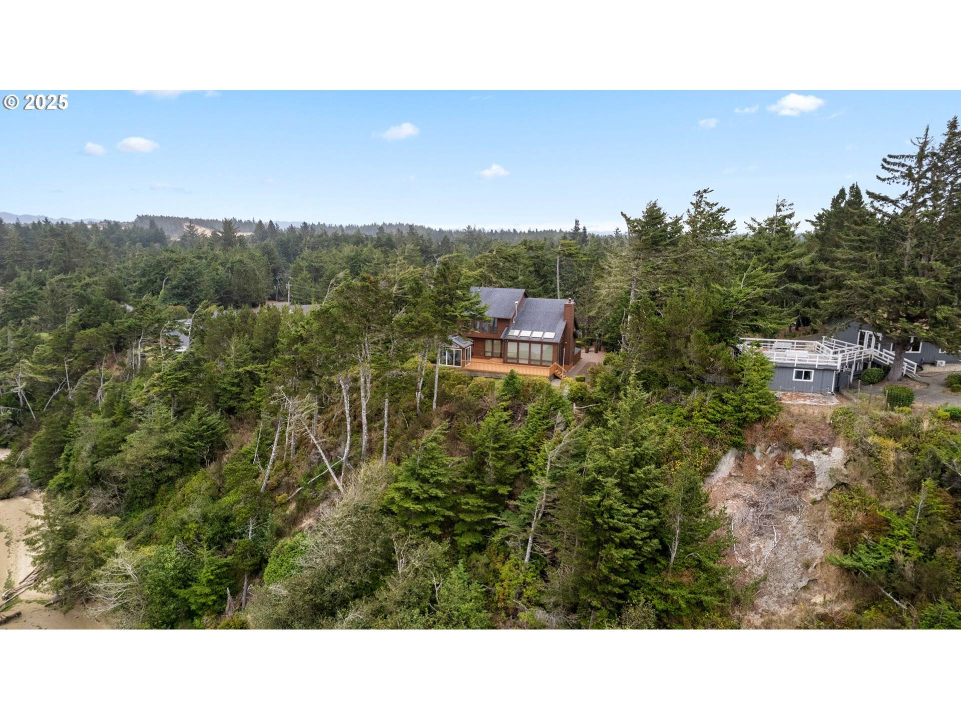 Coos Bay, OR 97420,620 JOHN AVE