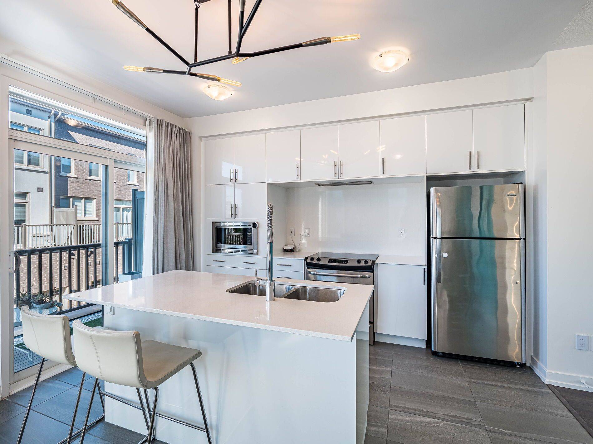 Oakville, ON L6H 0P2,3128 Mintwood CIR