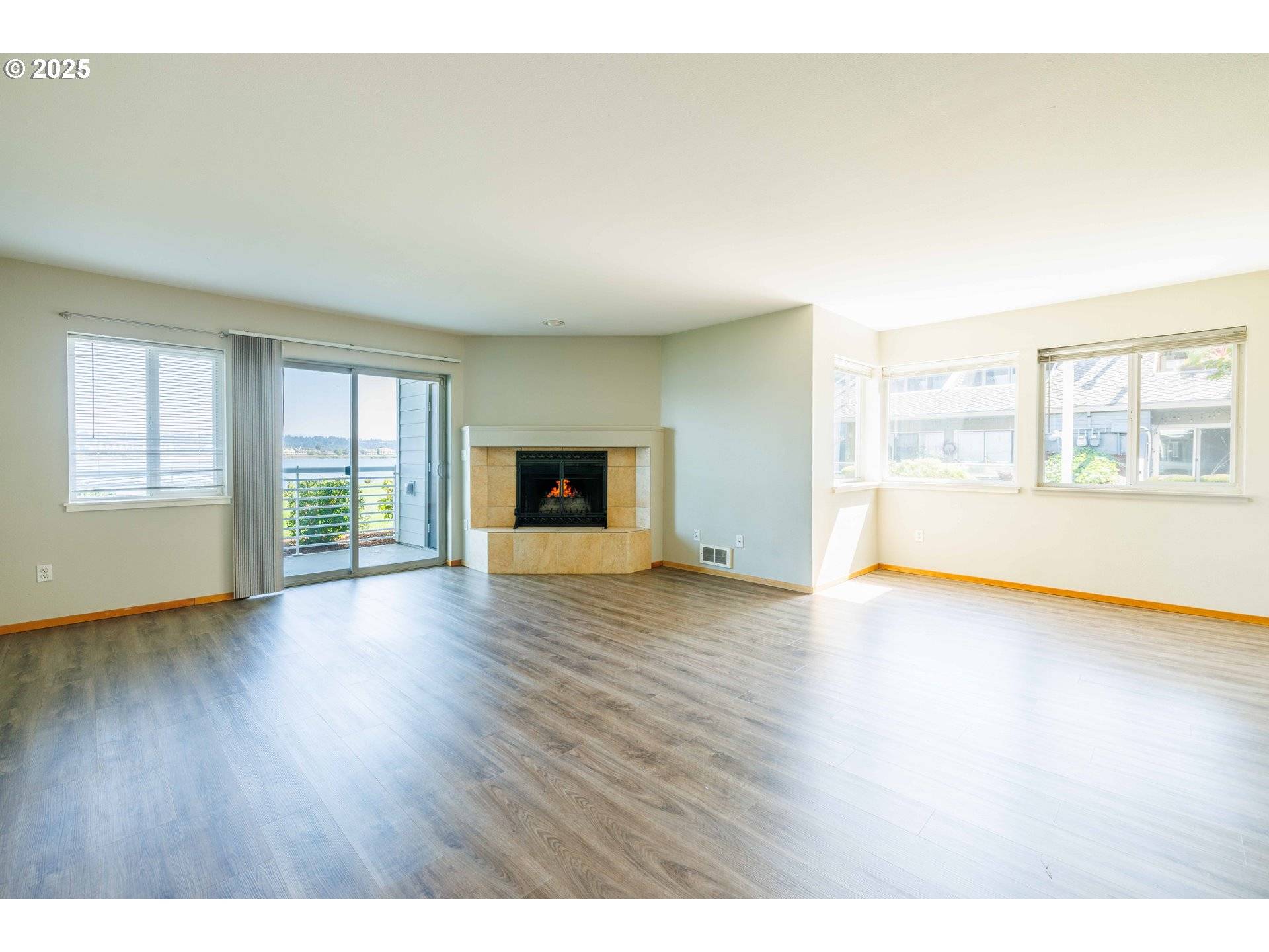 Portland, OR 97217,125 N HAYDEN BAY DR