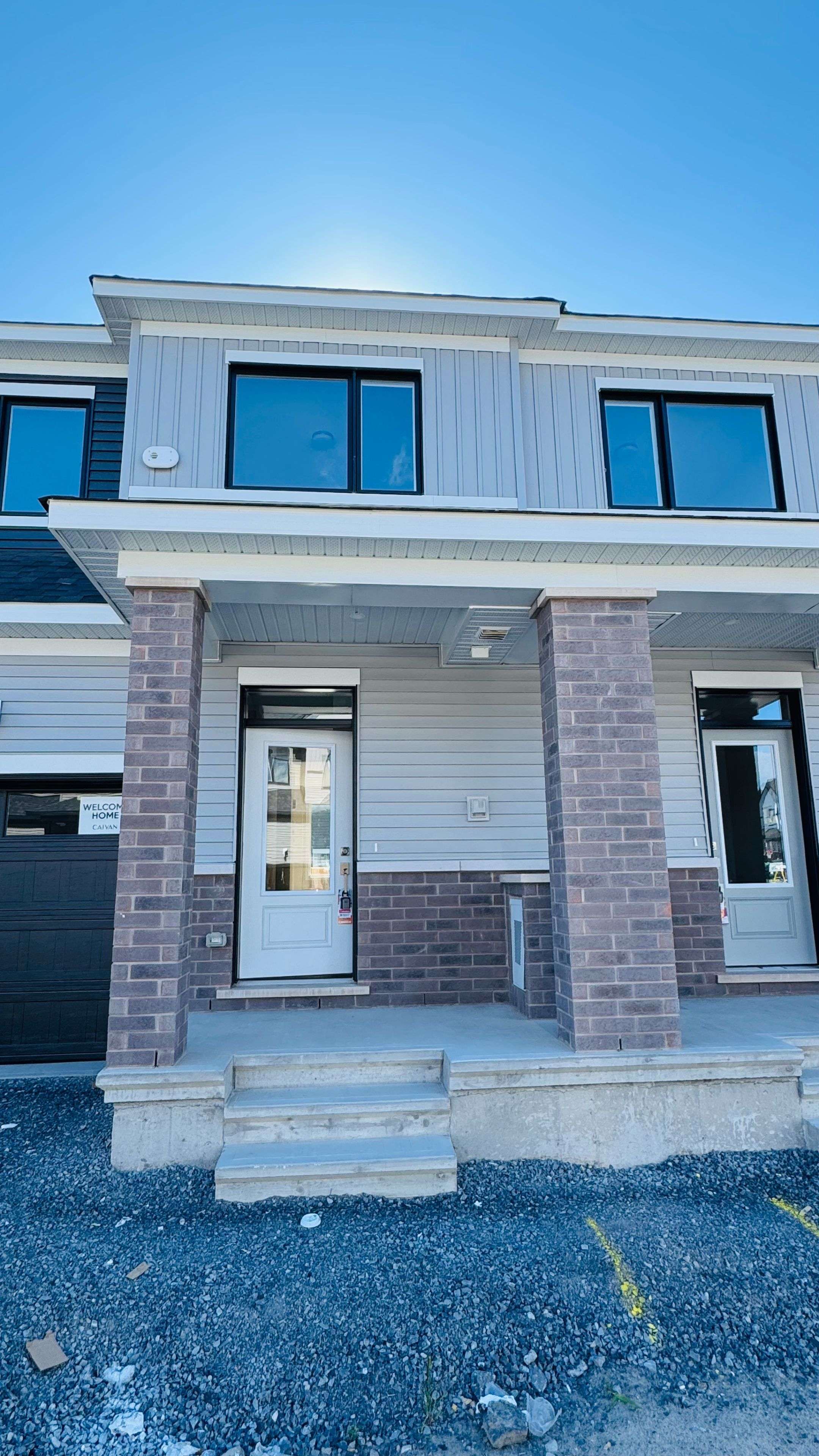 Barrhaven, ON K2J 7H4,14 Pumice PL