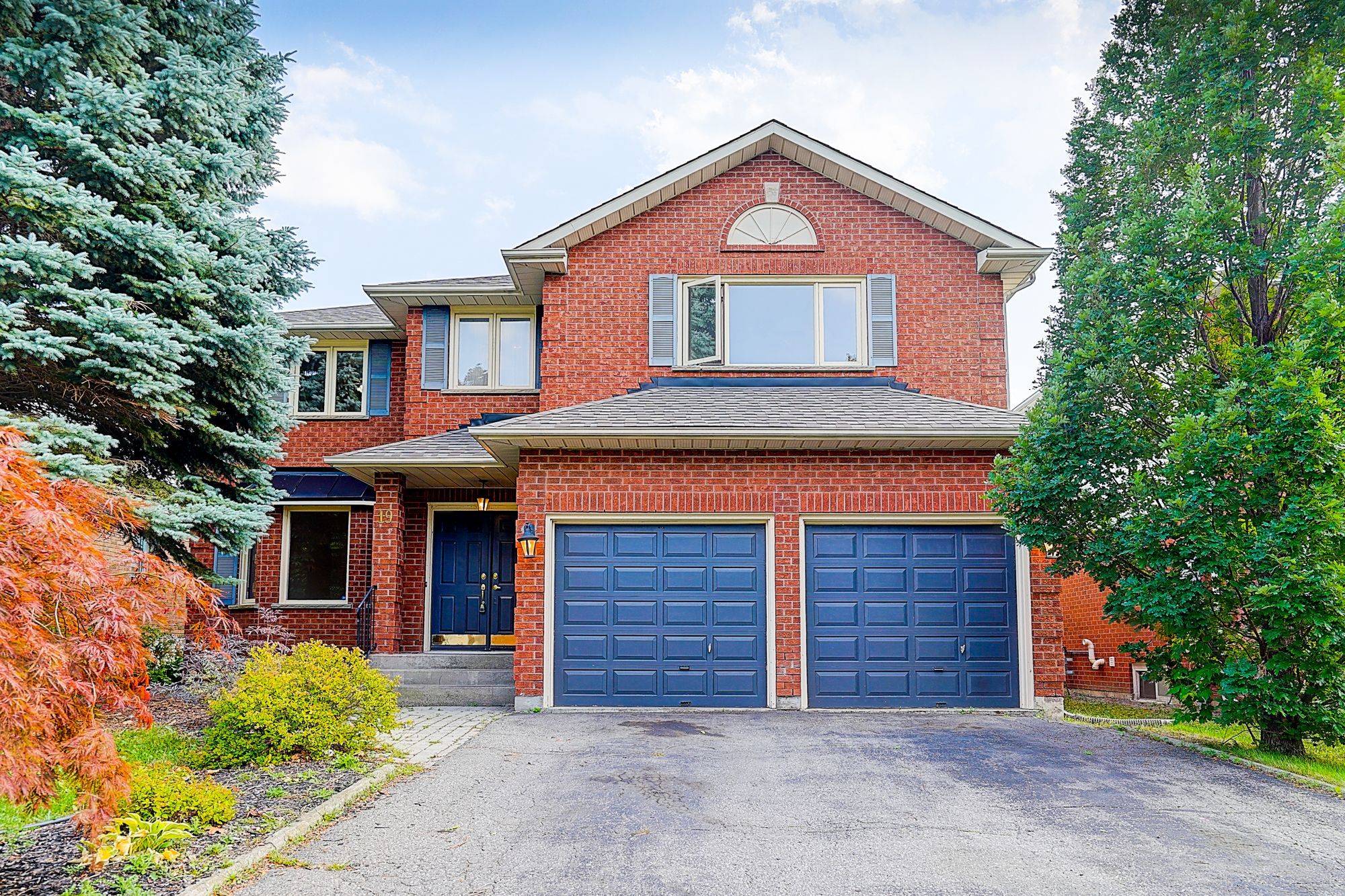 Clarington, ON L1E 2B1,19 Bridle CT