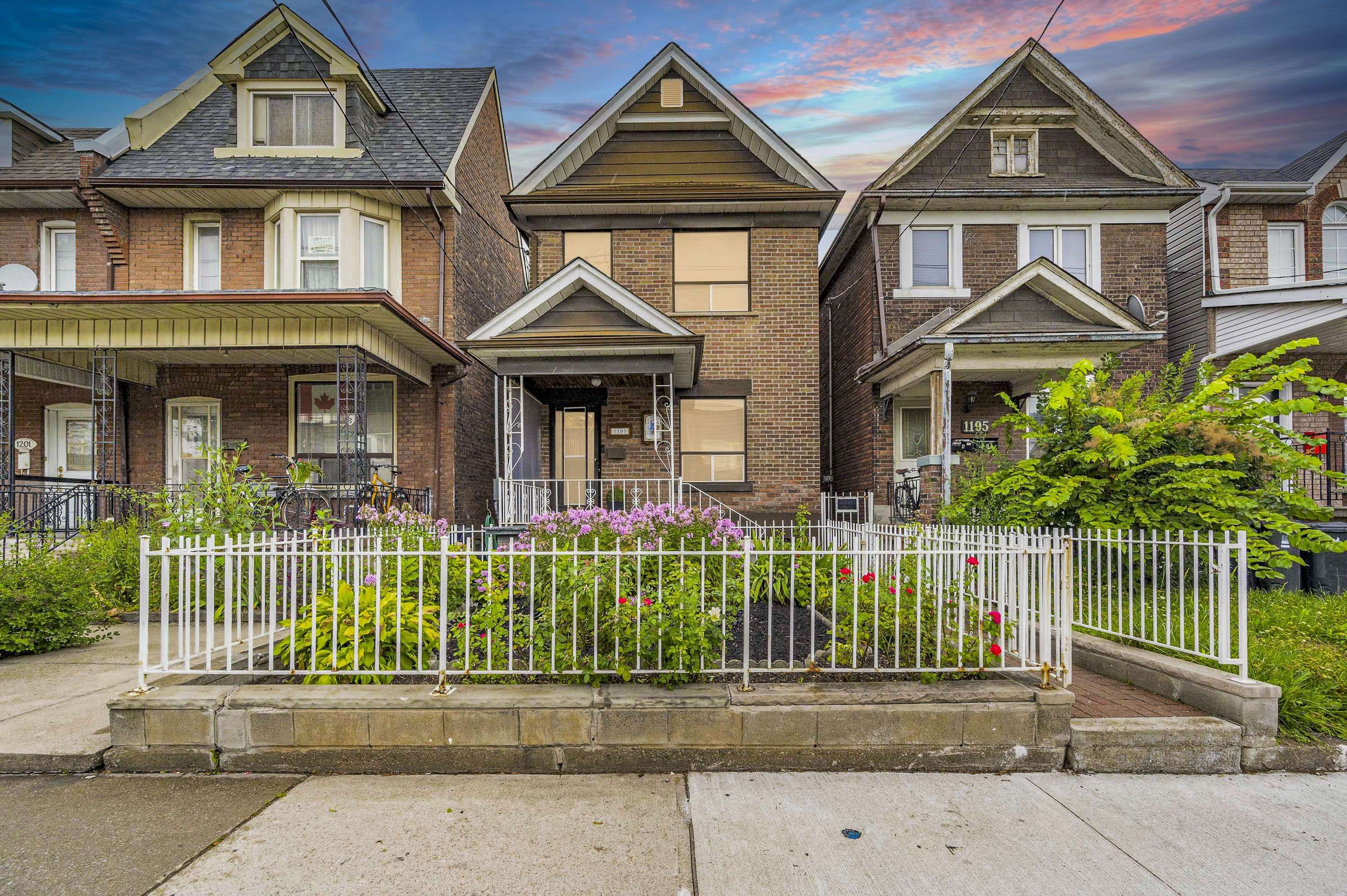 Toronto W02, ON M6H 4B7,1197 Dufferin ST