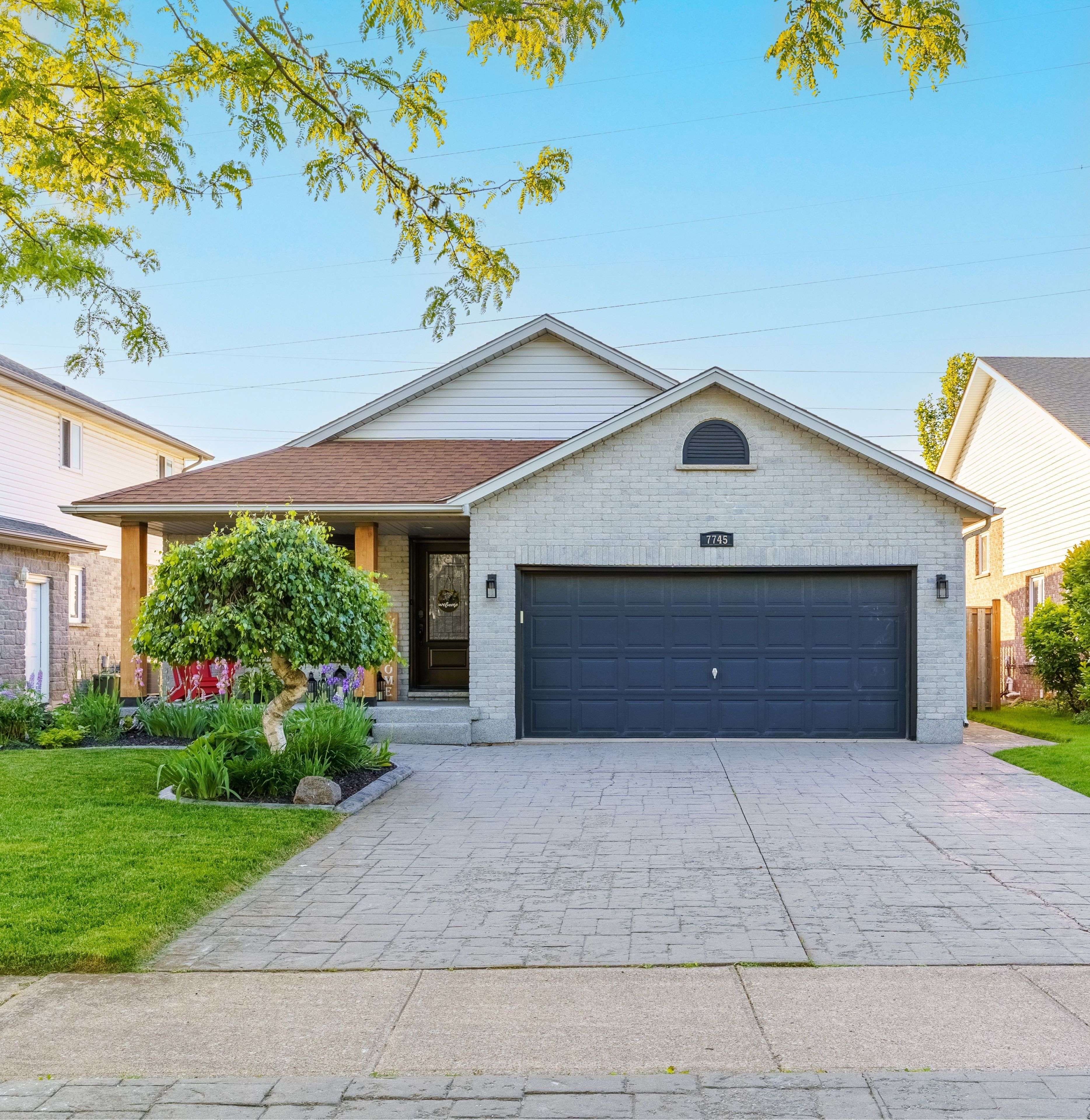 Niagara Falls, ON L2H 3G2,7745 Bishop AVE