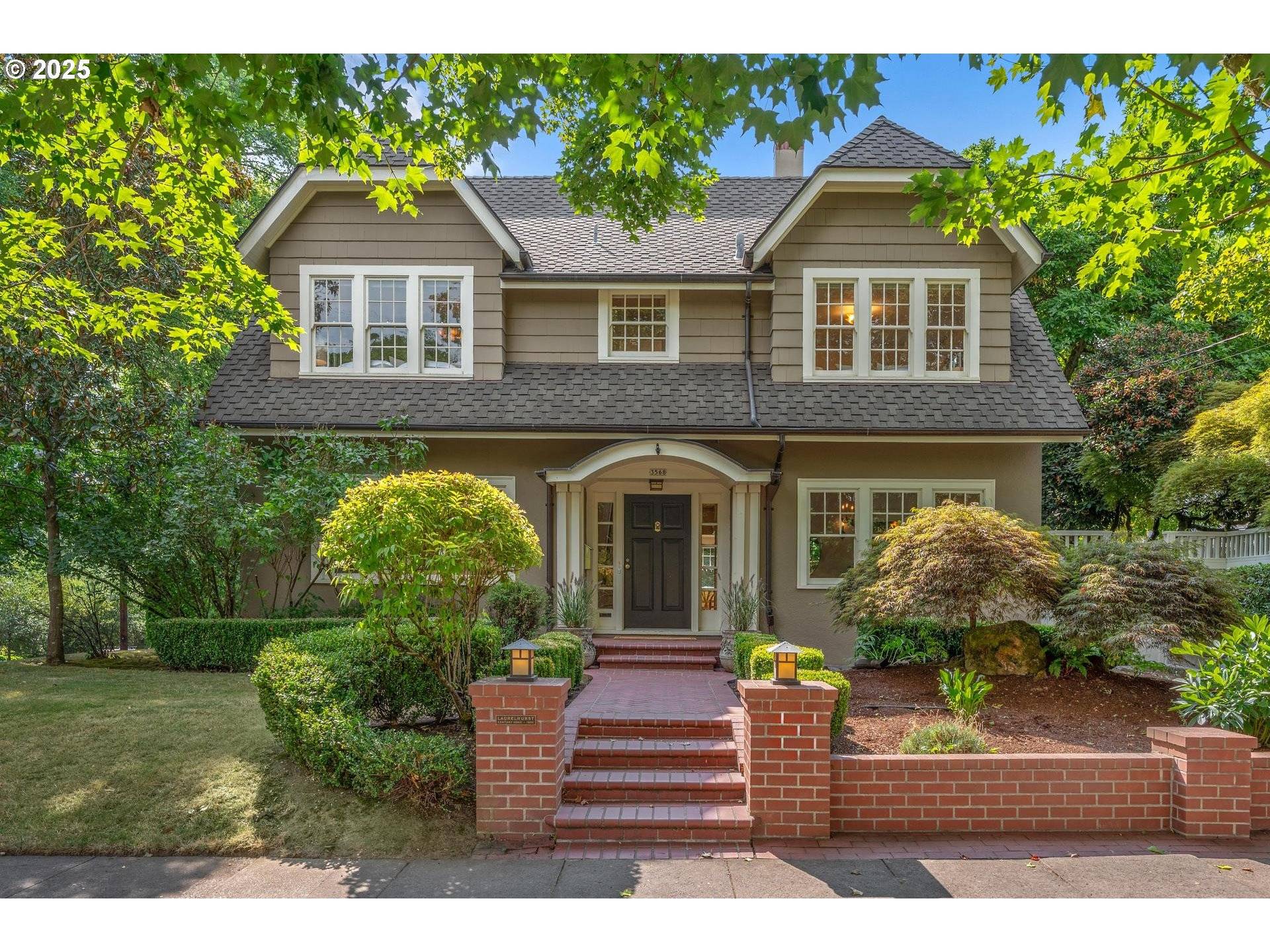 Portland, OR 97232,3568 NE COUCH ST