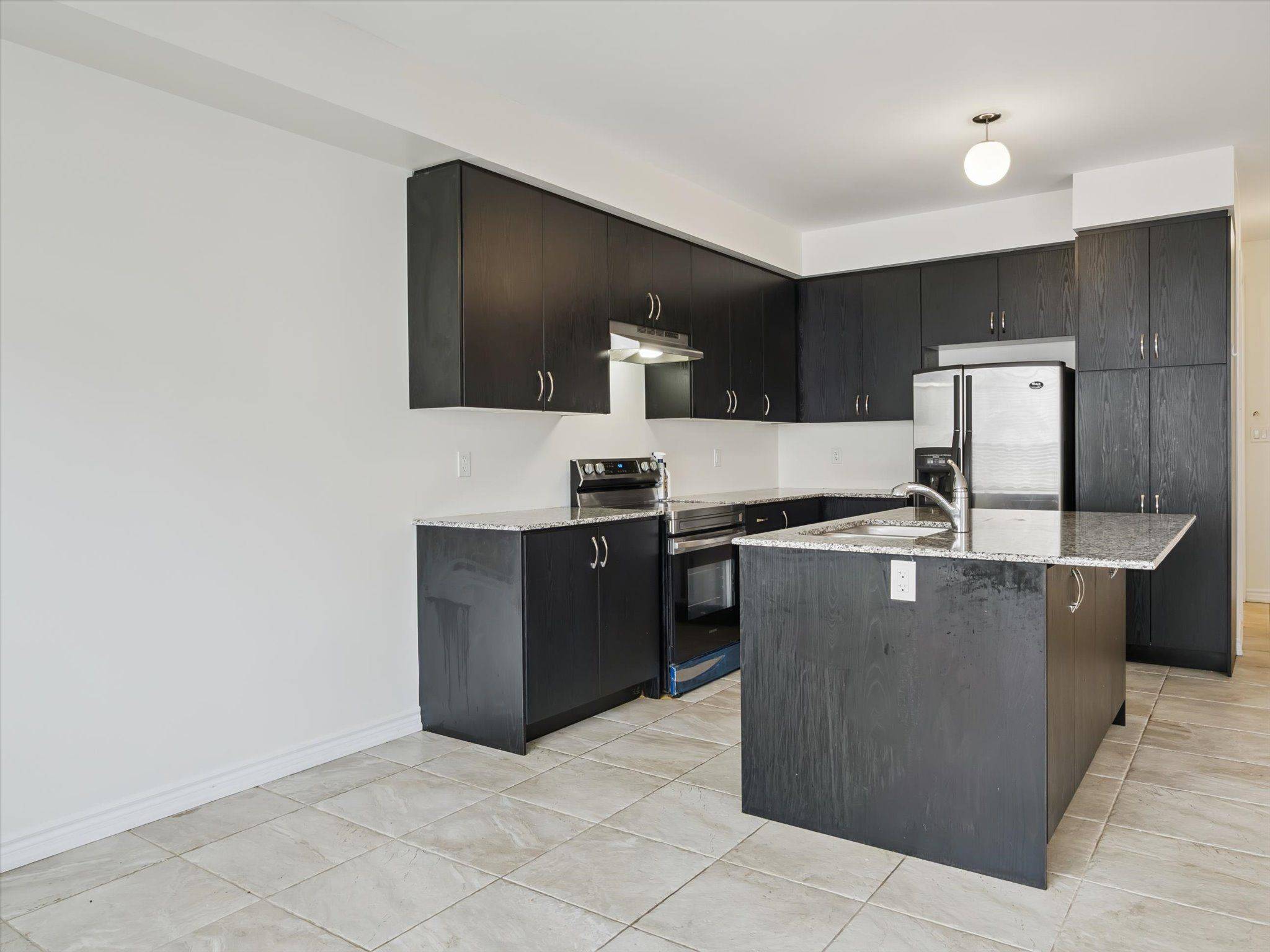 Barrie, ON L9J 0L5,6 Bannister RD