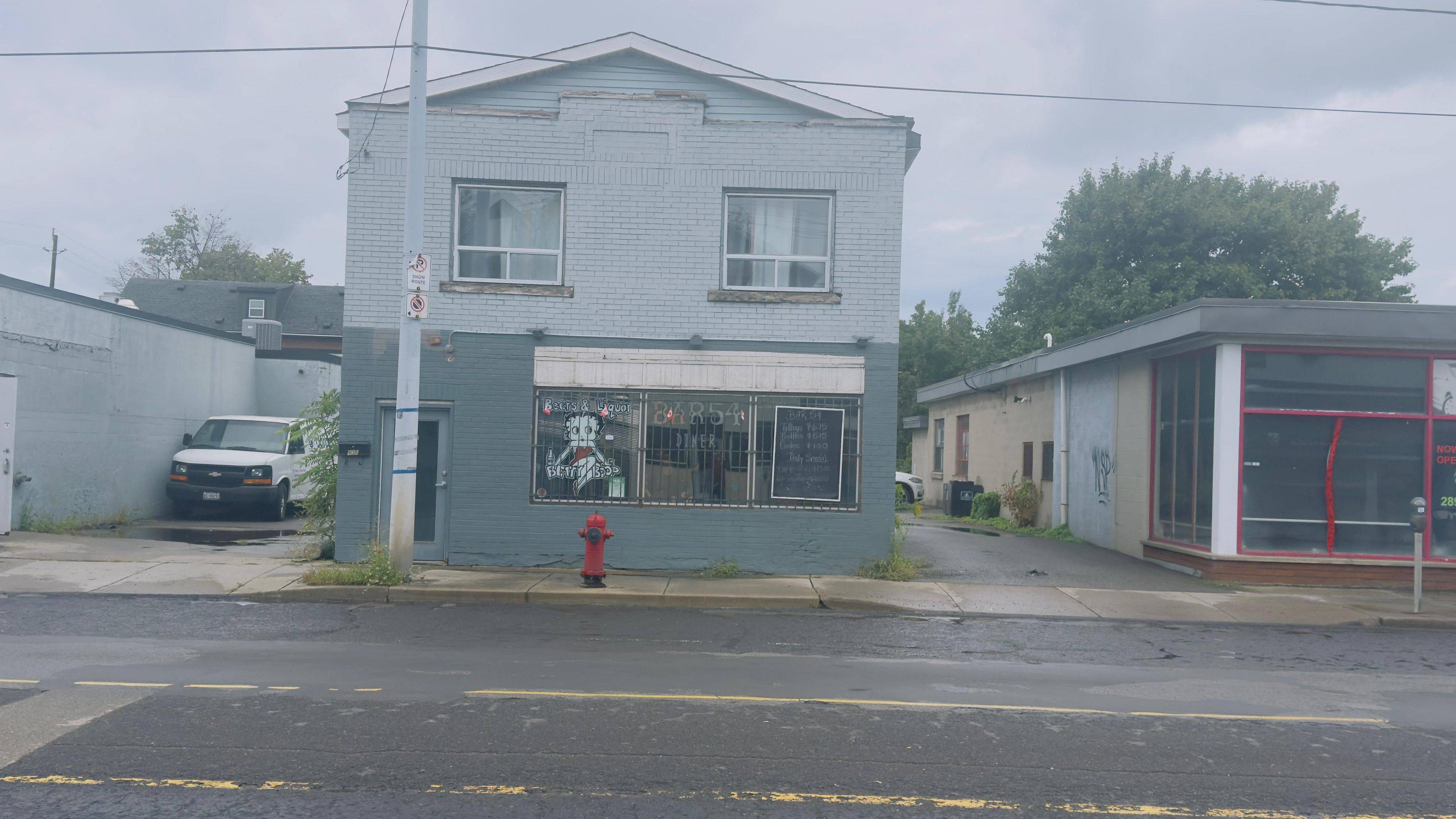 Hamilton, ON L8L 3C4,935 Barton ST E