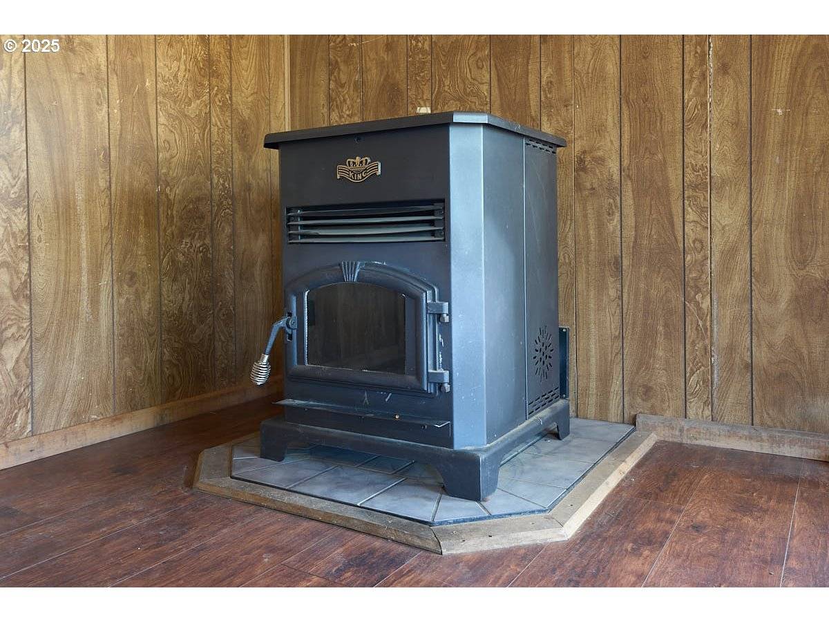 Joseph, OR 97846,402 S EAST ST