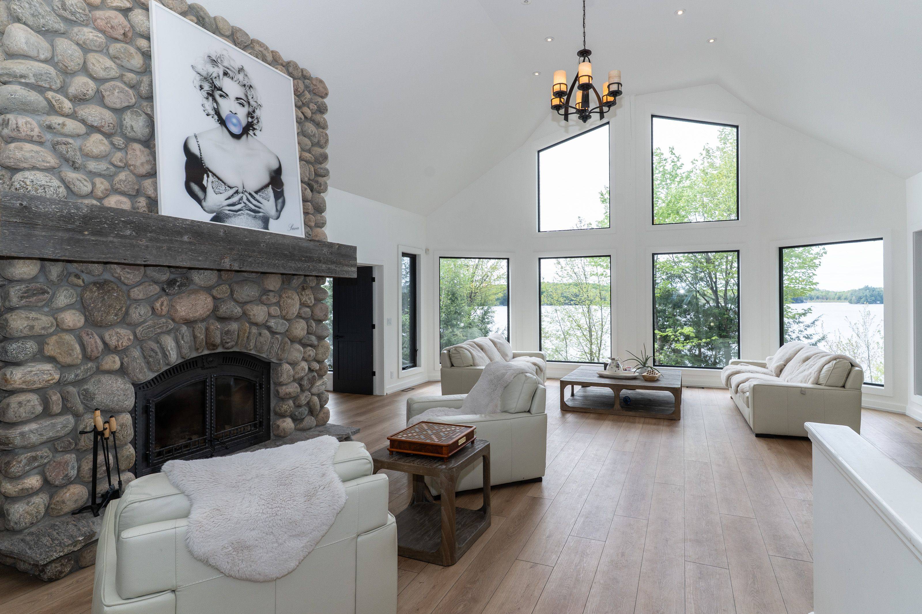 Muskoka Lakes, ON P0B 1G0,1118 North DR ##4