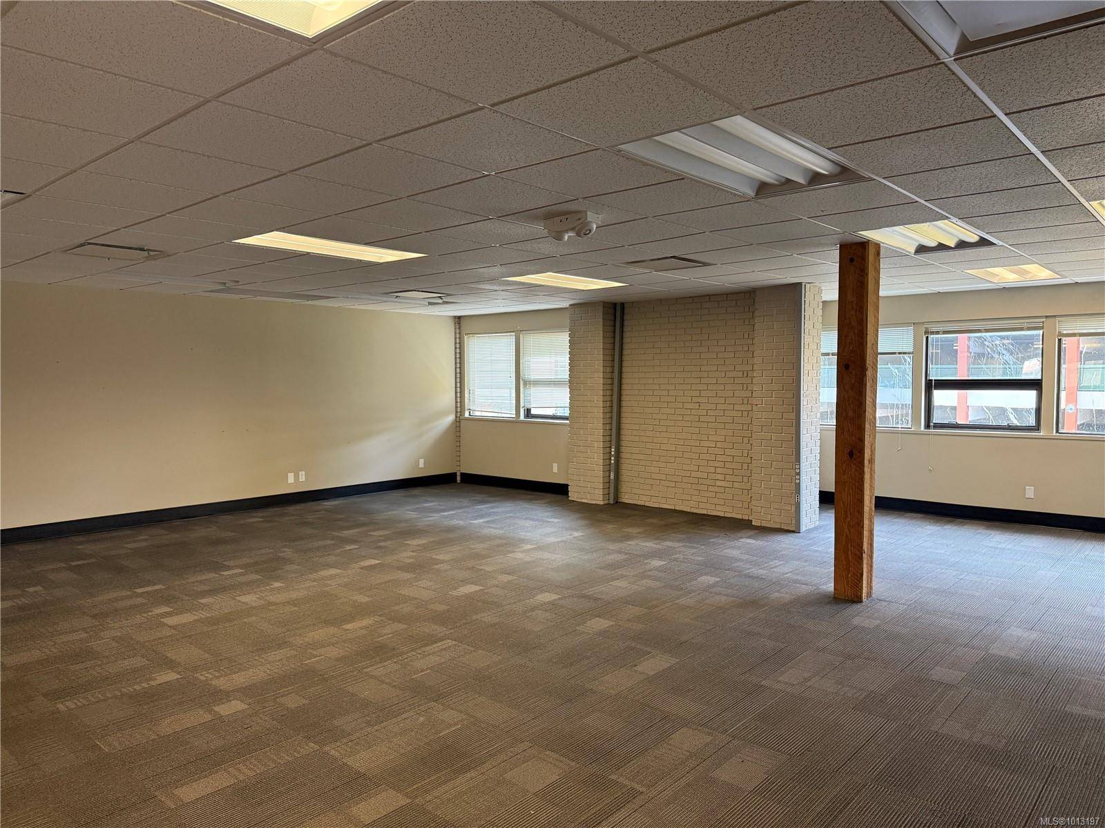 Victoria, BC V8W 1K8,546 Yates St #300