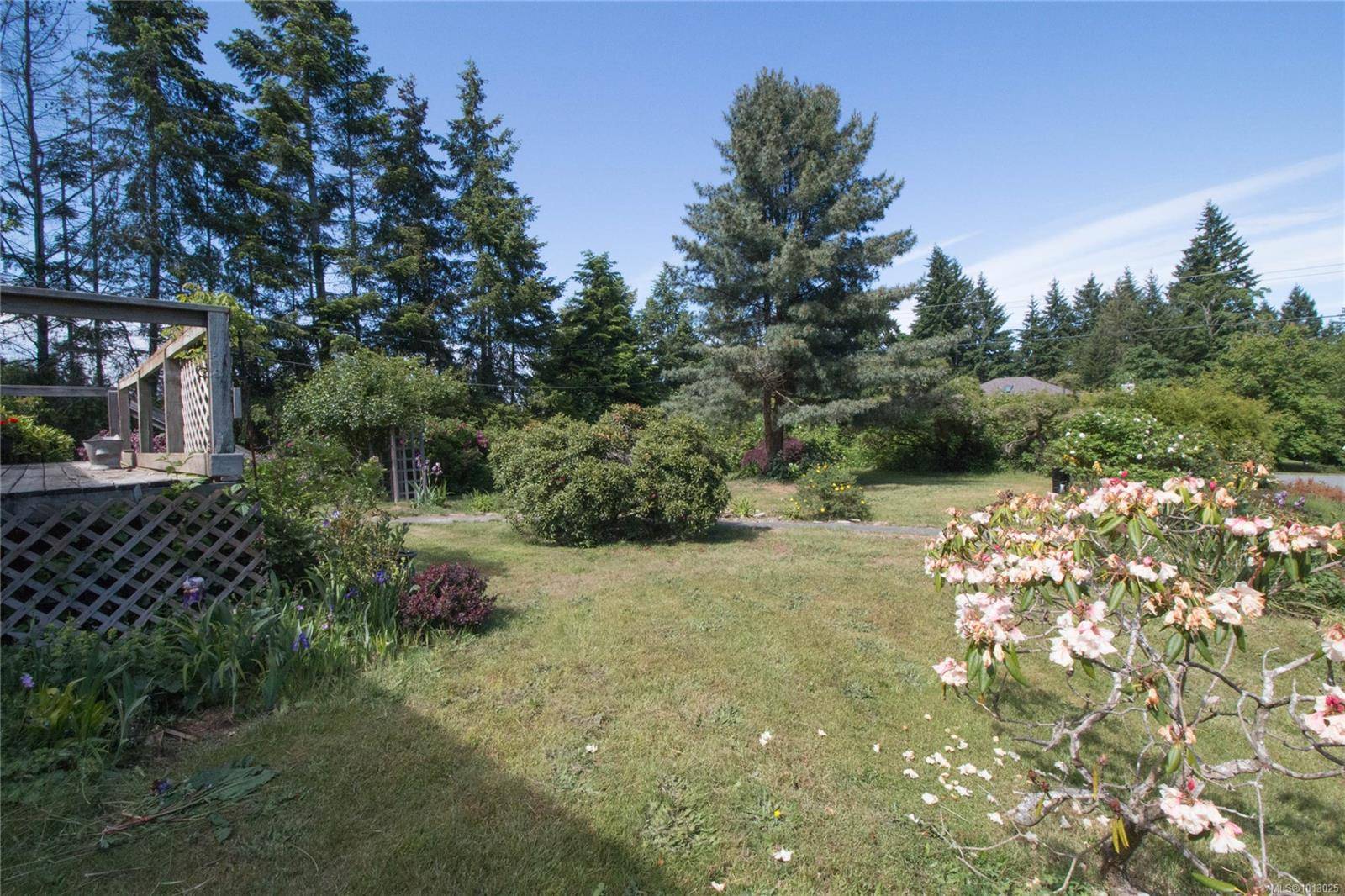 Fanny Bay, BC V0R 1W0,6573 Mystery Beach Rd