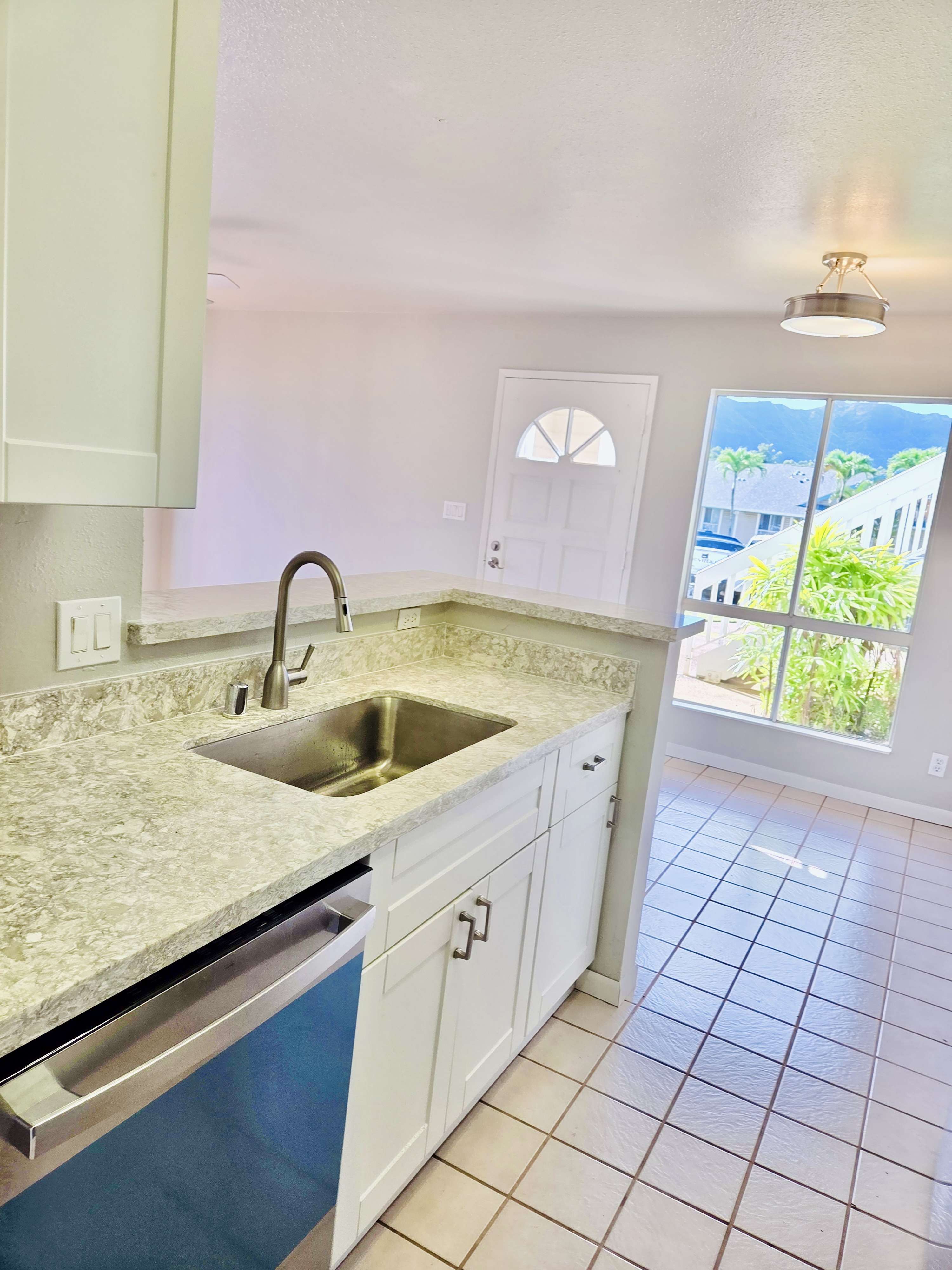 Lihue, HI 96766,2090 HANALIMA ST #X101