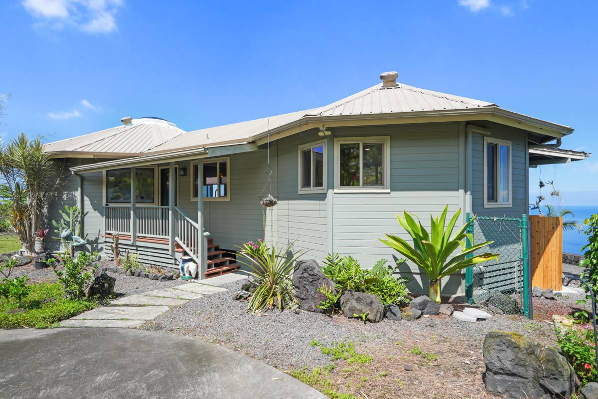 Captain Cook, HI 96704,87-2509 LUANA PL