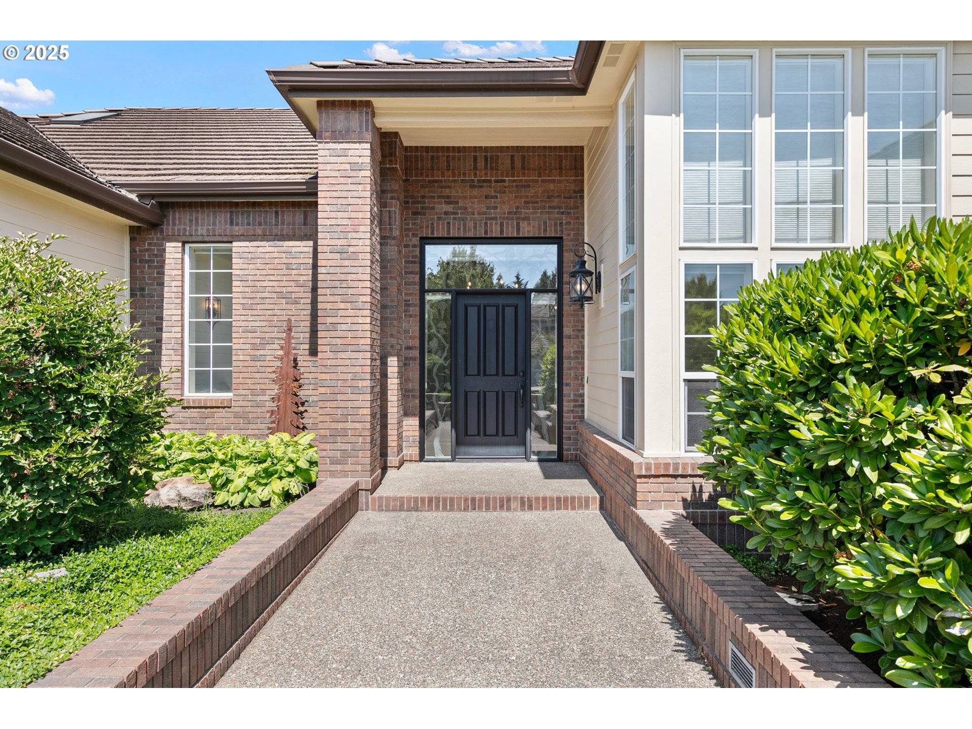 Eugene, OR 97408,3696 RIVER POINTE DR