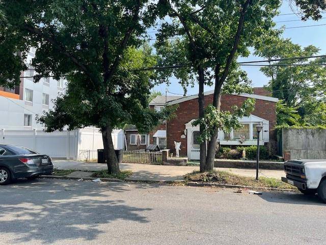 Brooklyn, NY 11214,256 Avenue Z