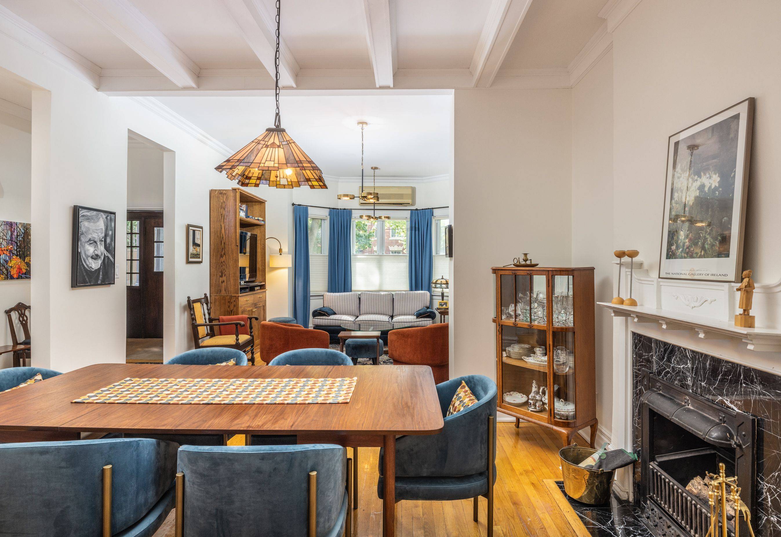 Toronto C09, ON M4W 2T6,4 Maple AVE