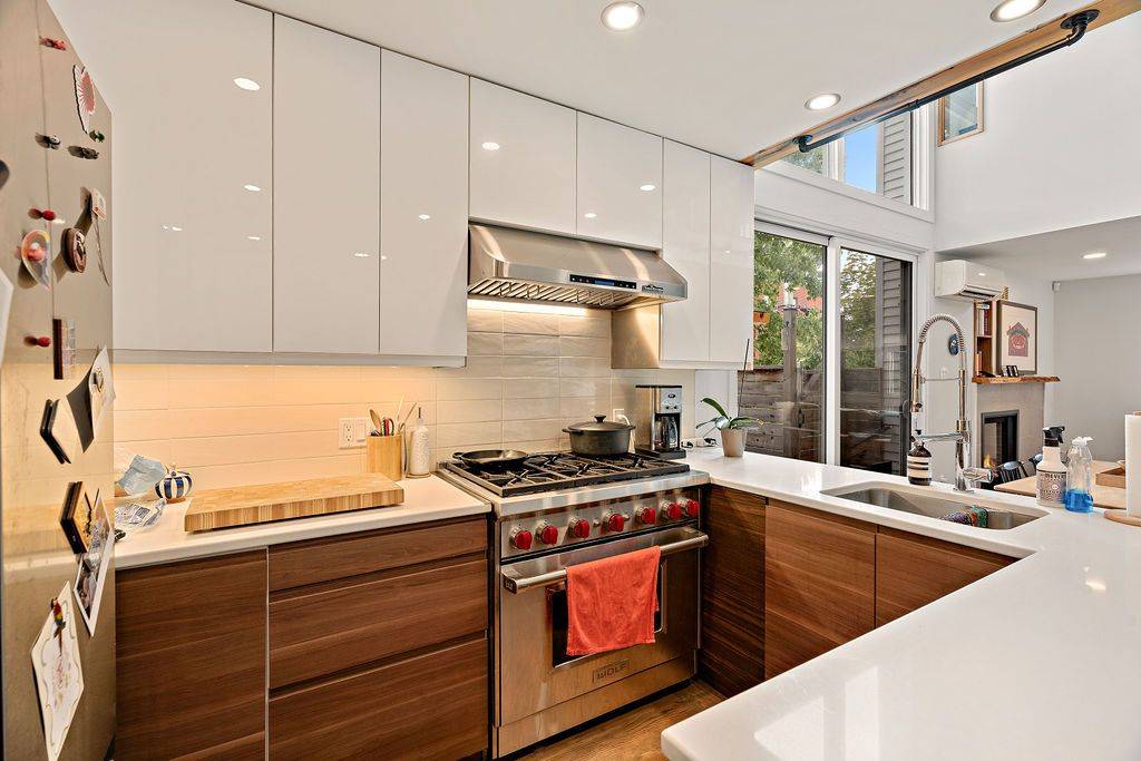 Overbrook - Castleheights And Area, ON K1K 1L1,47 Ontario ST #A