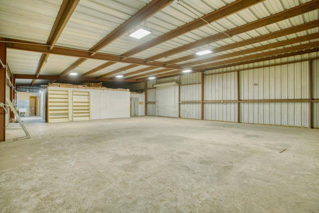 Granbury, TX 76048,2004 Bobby Lane