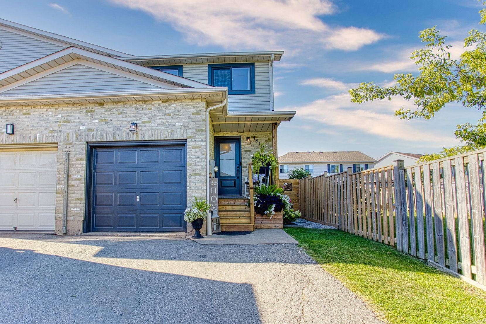 Lincoln, ON L3J 0P5,4816 John ST