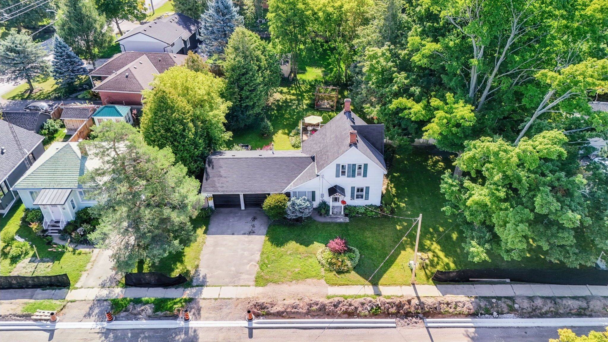 Erin, ON N0B 1T0,3 Dundas ST E