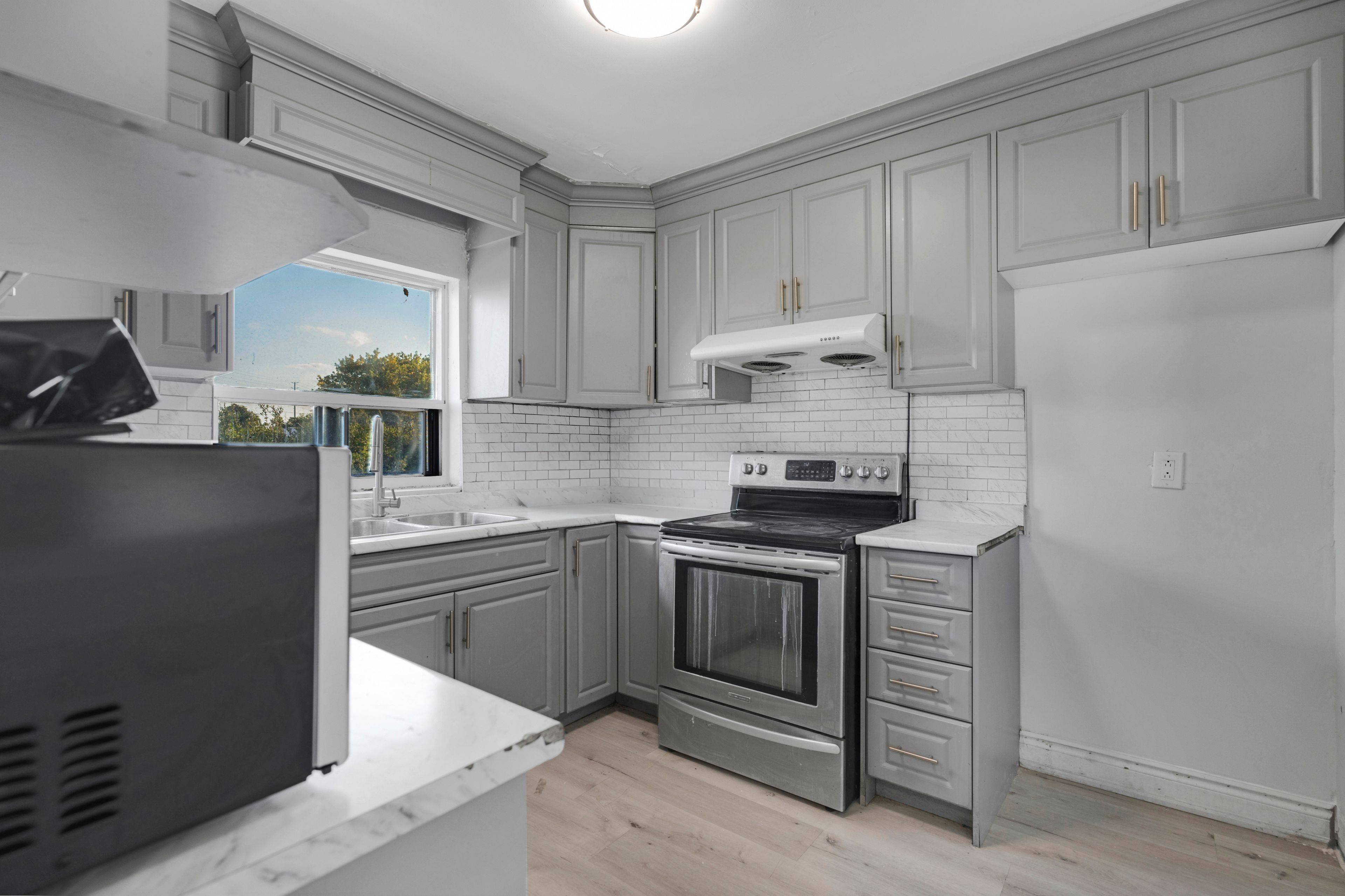 Mississauga, ON L4T 1H9,1 Studley ST