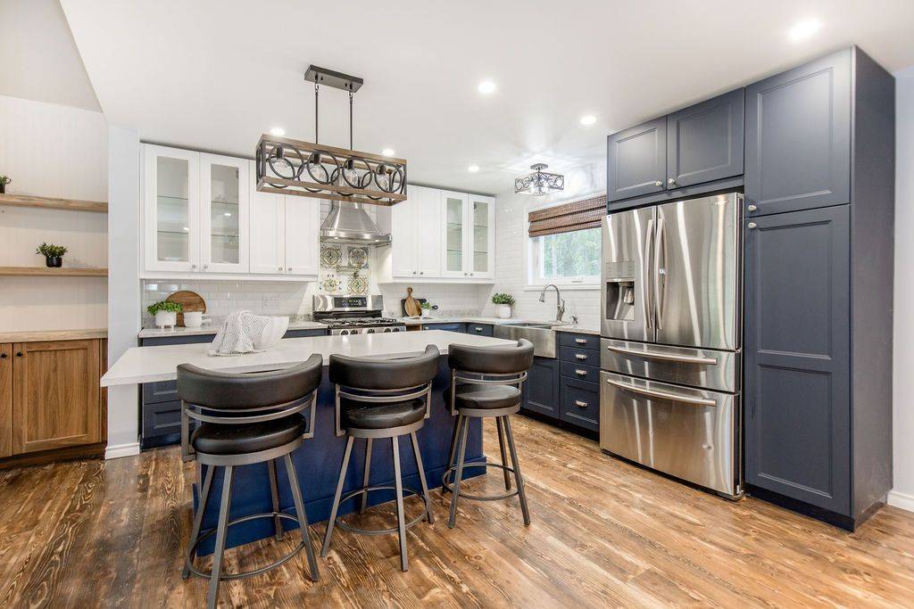 Wasaga Beach, ON L9Z 2T5,44 STROUD CRES