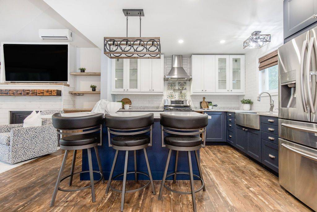 Wasaga Beach, ON L9Z 2T5,44 STROUD CRES