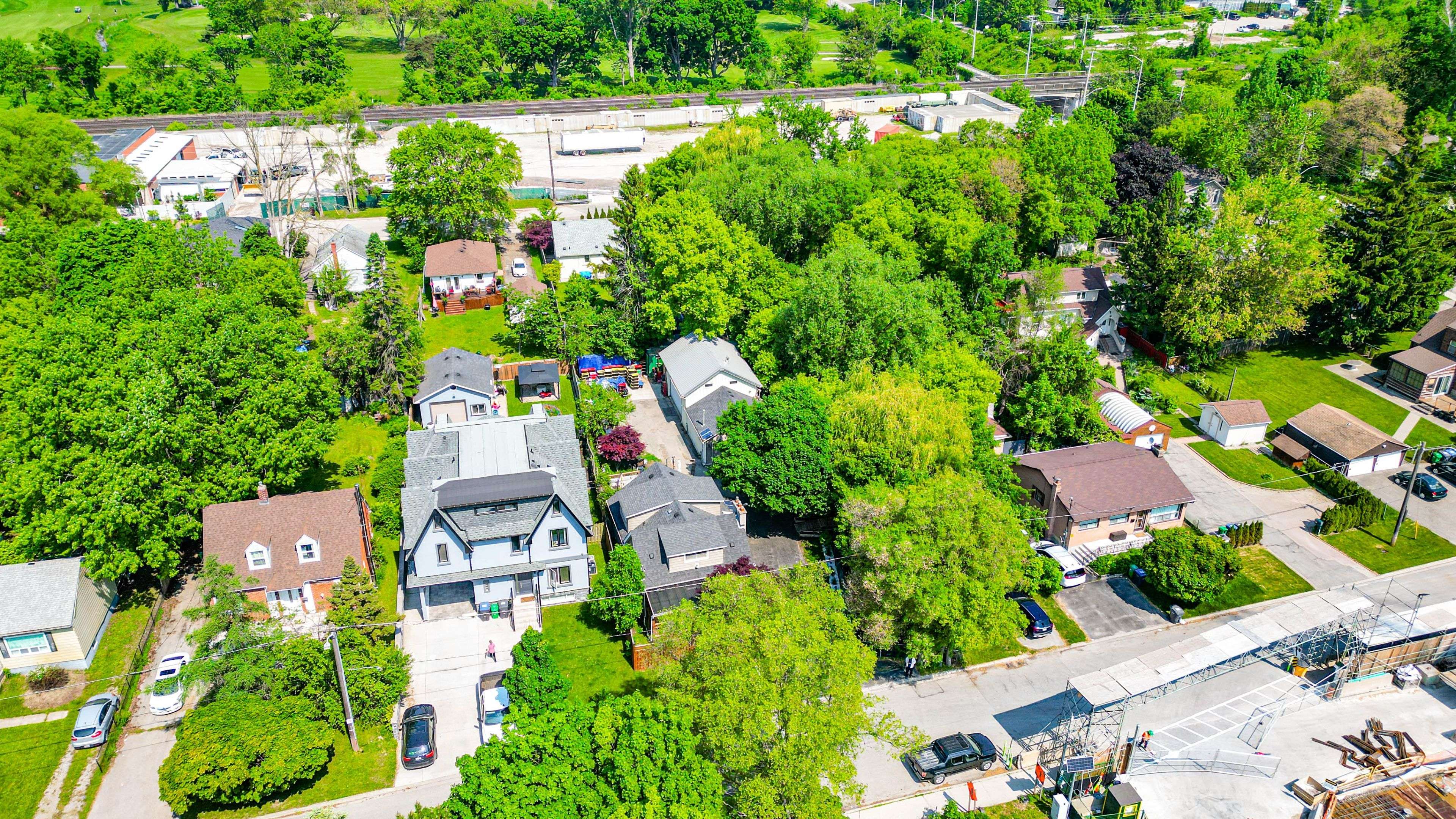 Mississauga, ON L5E 1J3,1331 St. James AVE