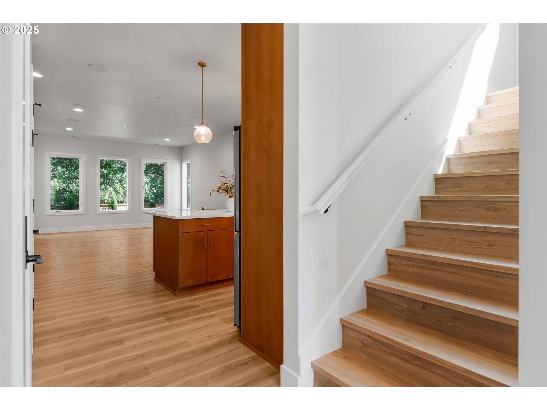 Portland, OR 97219,7739 SW 42nd AVE #16