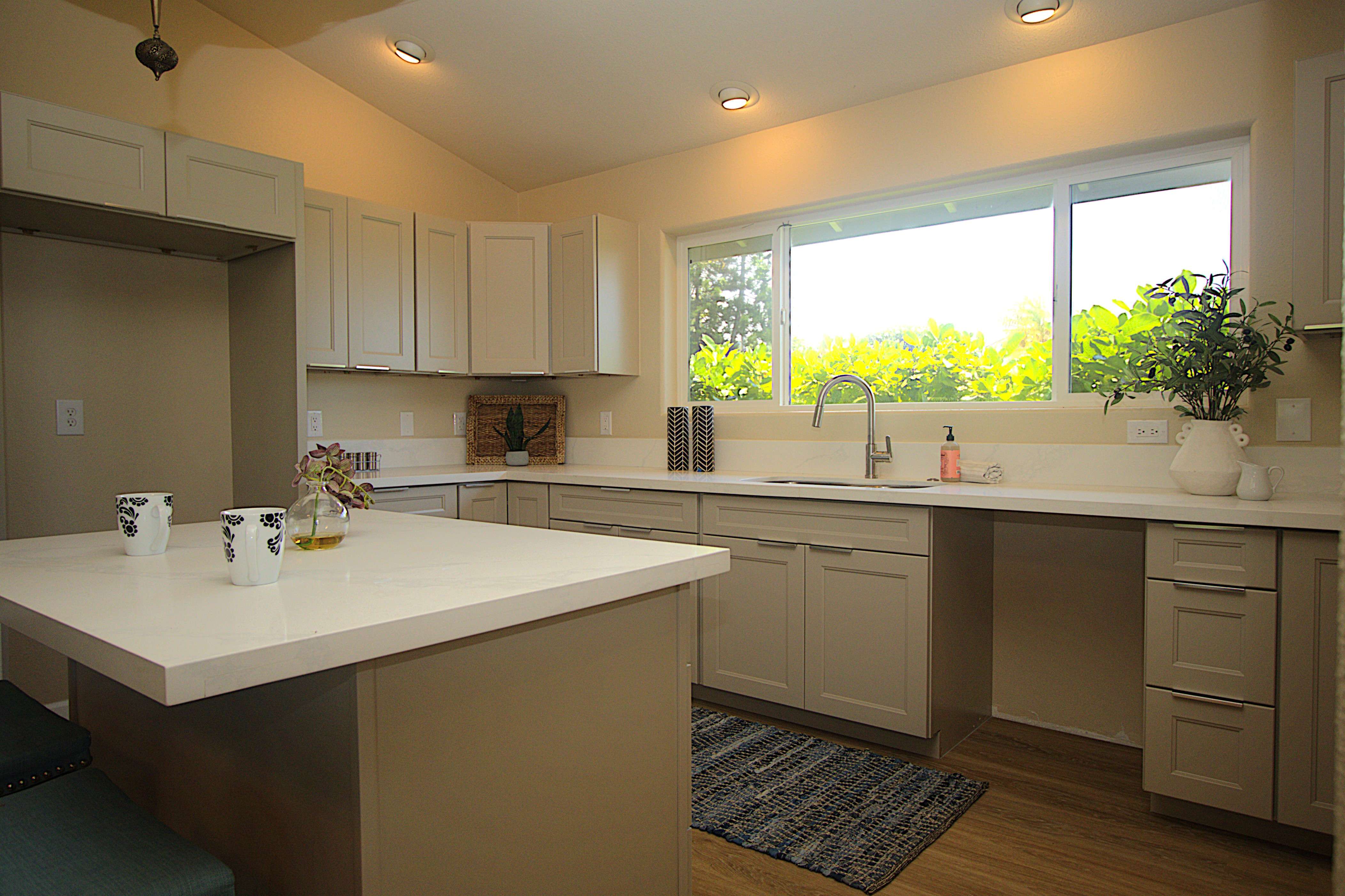 Kailua-kona, HI 96740,77-221 HOOMOHALA RD