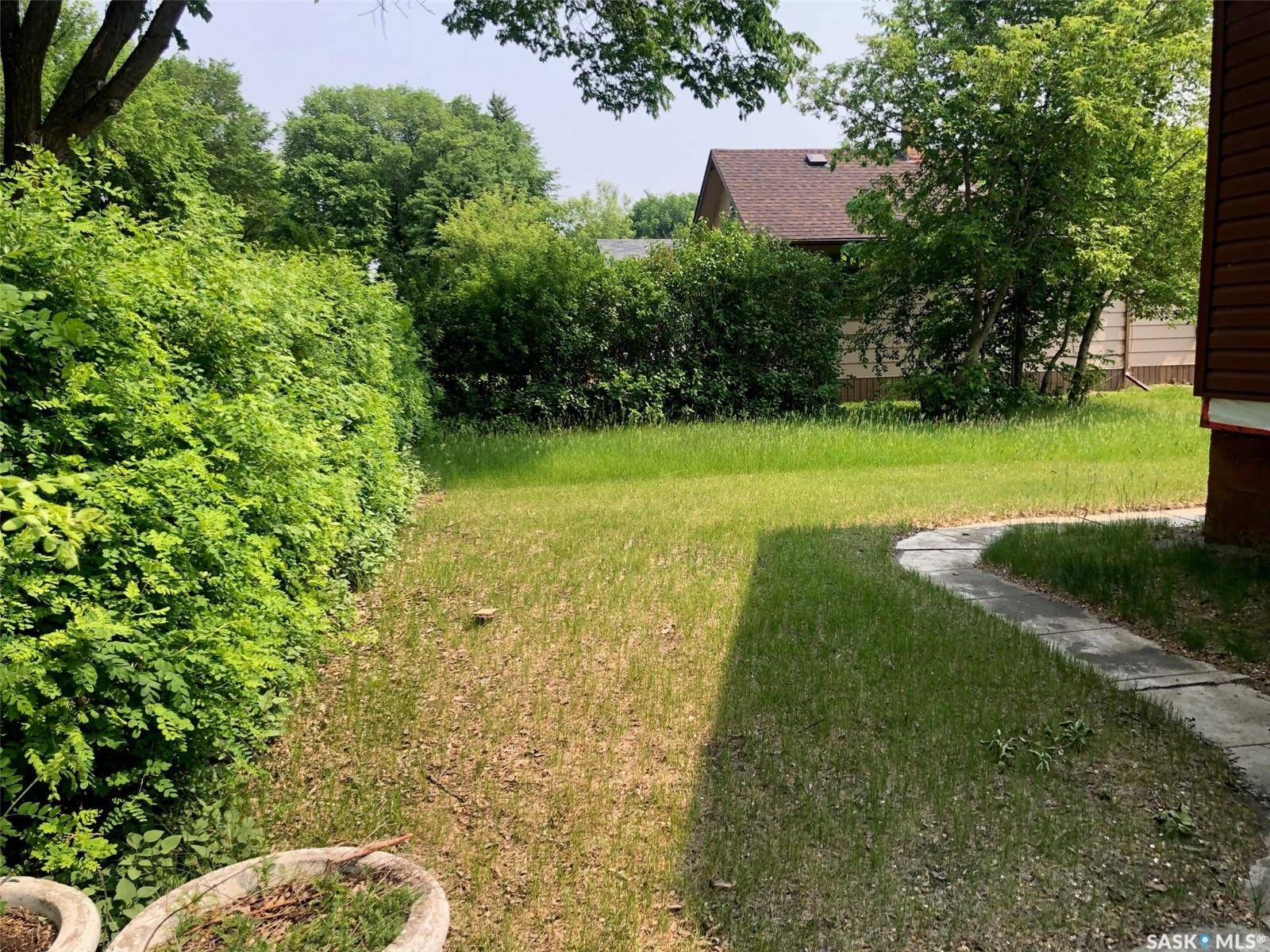 Canora, SK S0A 0L0,230 2nd AVENUE W