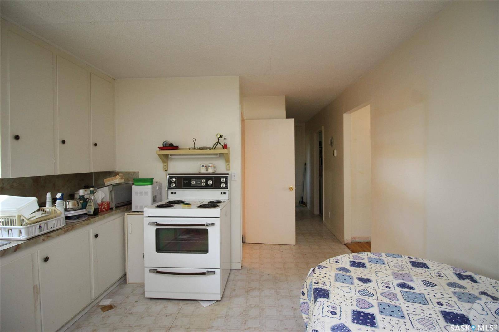 Simmie, SK S0N 2N0,810 2nd AVENUE S