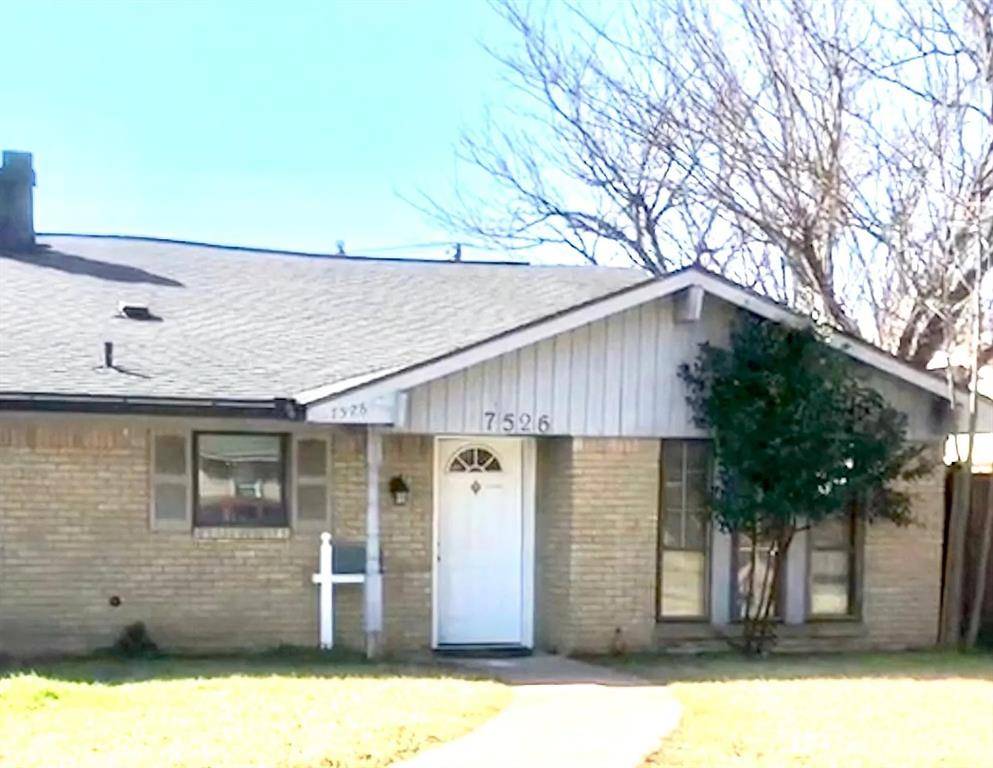 Dallas, TX 75240,7526 thistle Lane