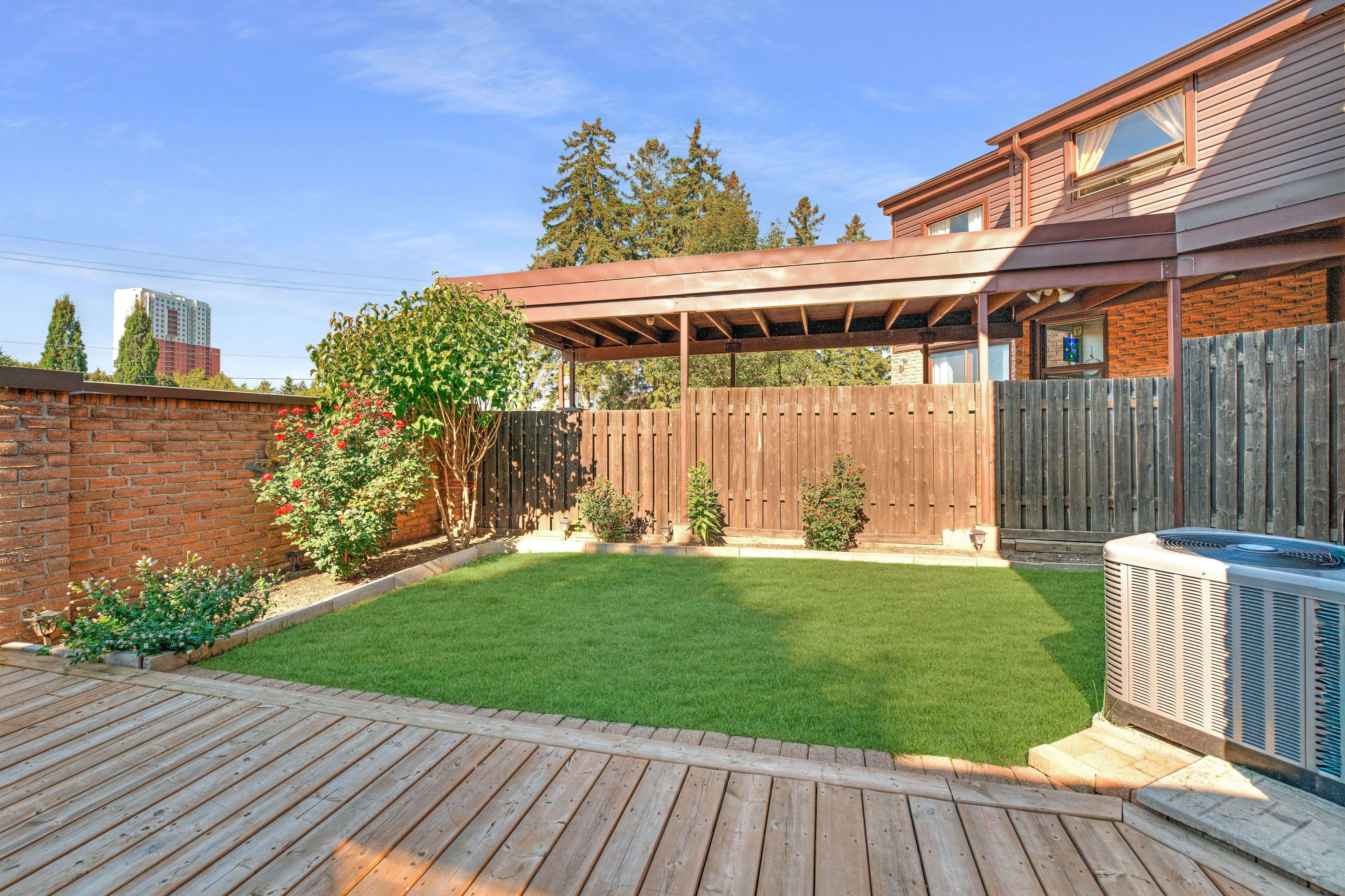 Kitchener, ON N2A 2S8,28 Underhill CRES #8