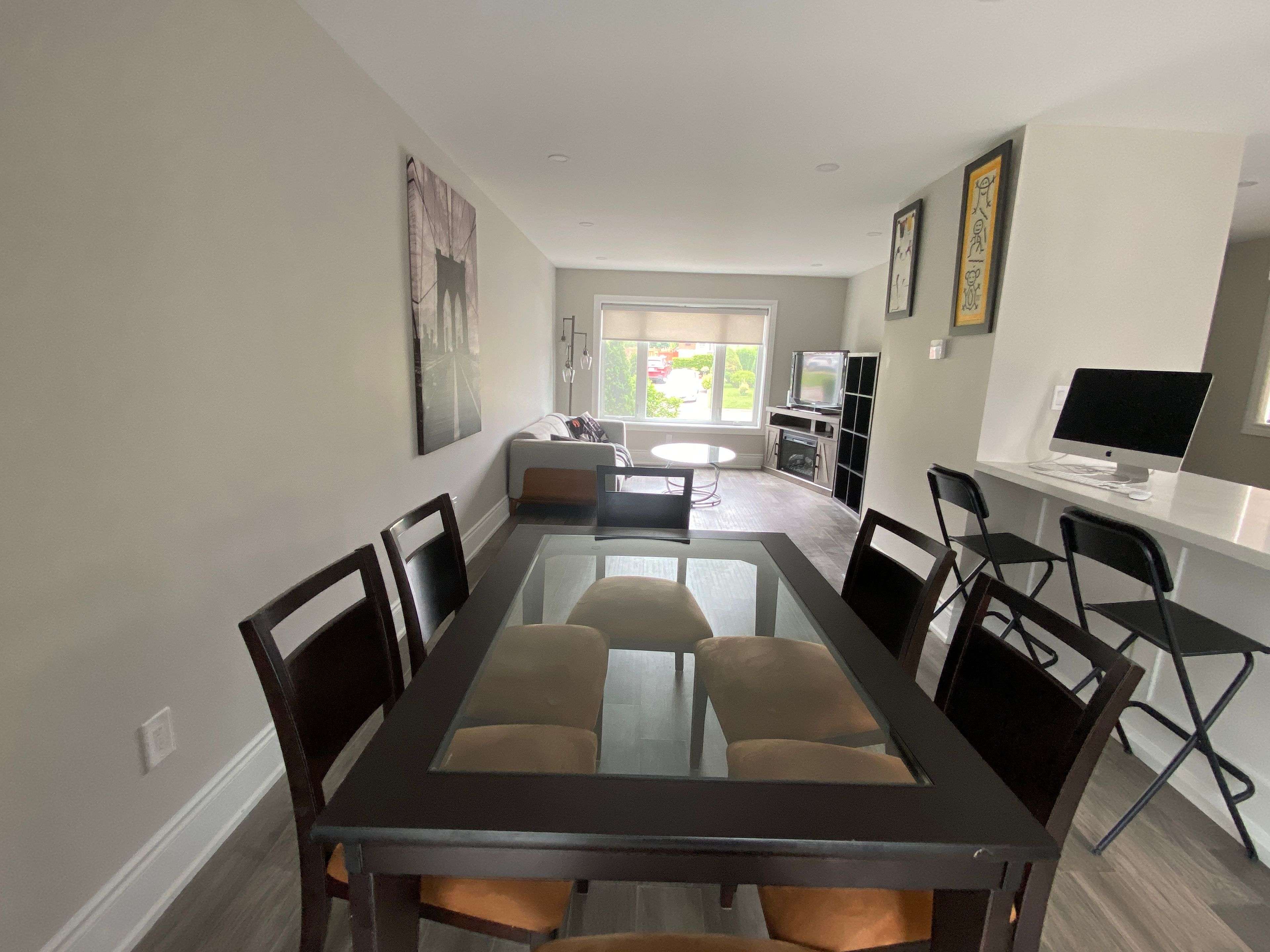 Toronto W05, ON M3N 1E7,9 Snowood CT