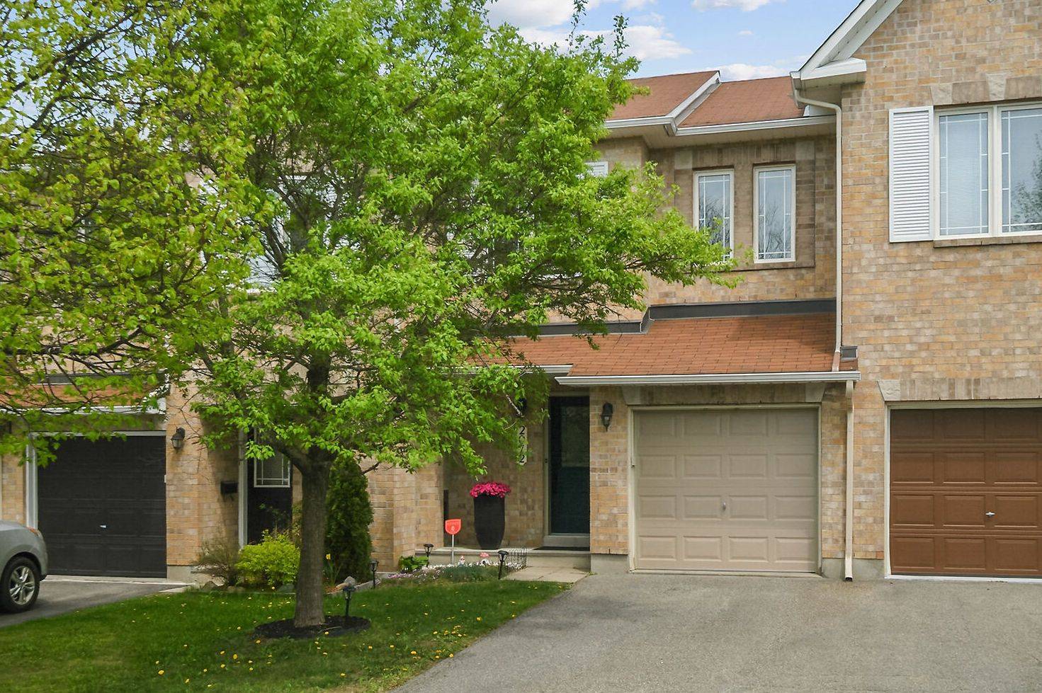 Kanata, ON K2W 1H6,2072 Dunollie CRES