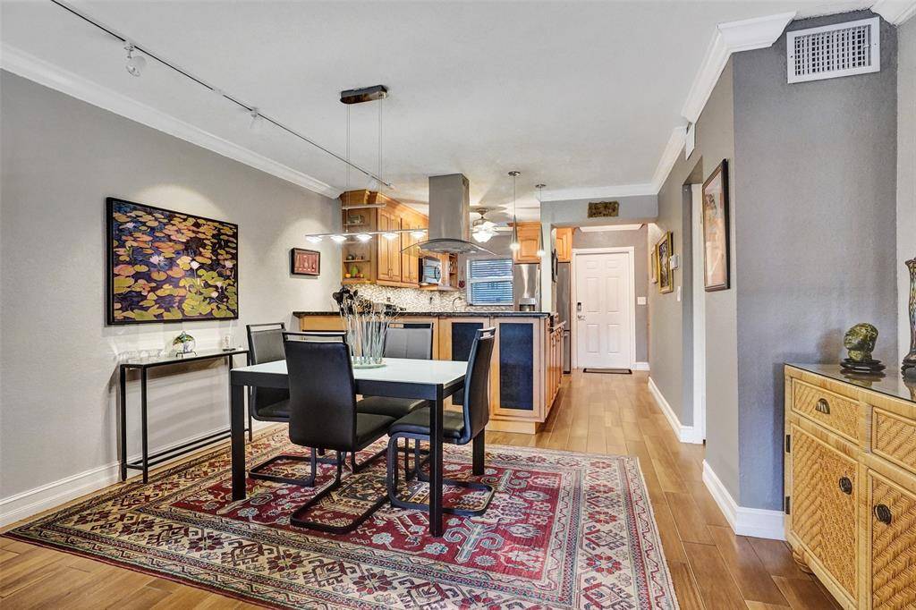 Fort Lauderdale, FL 33304,1332 Bayview Dr #101