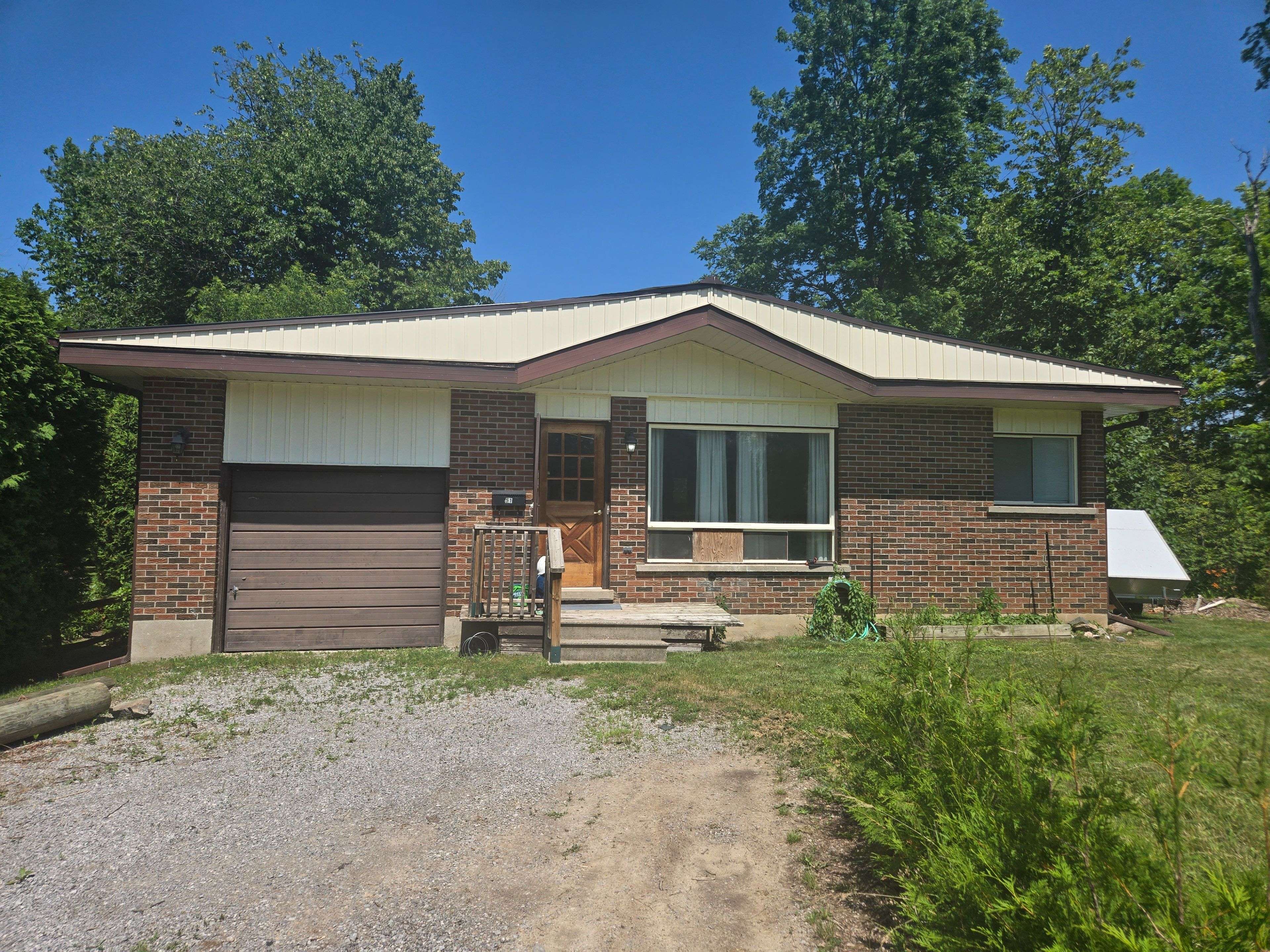 Georgina, ON L0E 1R0,51 Garrett DR