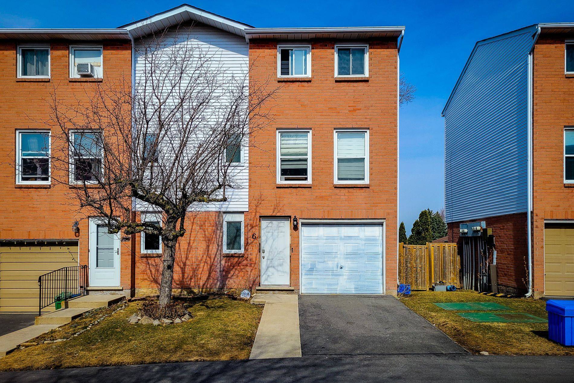 Hamilton, ON L8W 3C7,1255 Upper Gage AVE #6